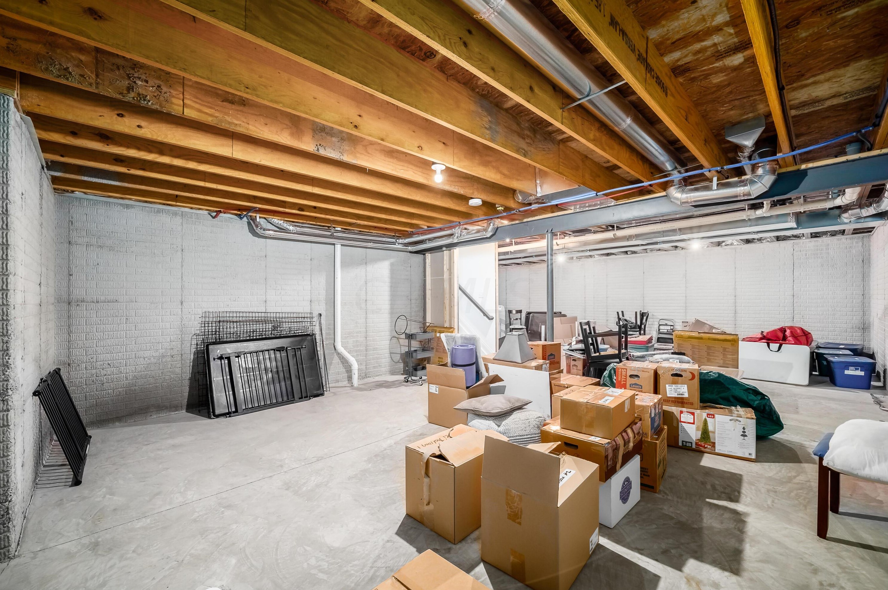 3766 Earl Ave, Columbus OH 43219-3620 exterior