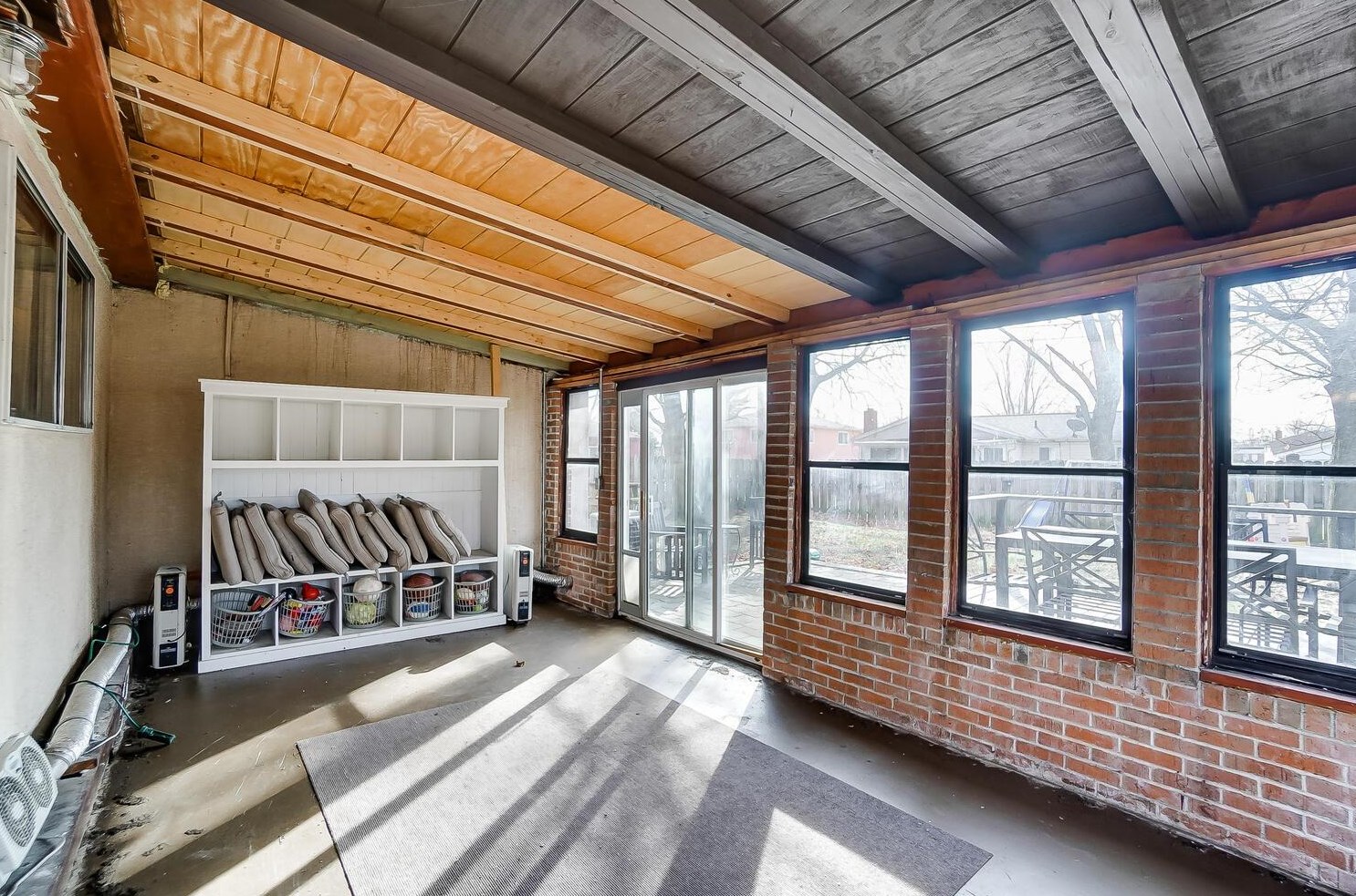 4863 Northtowne Blvd, Columbus OH 43229-5342 exterior