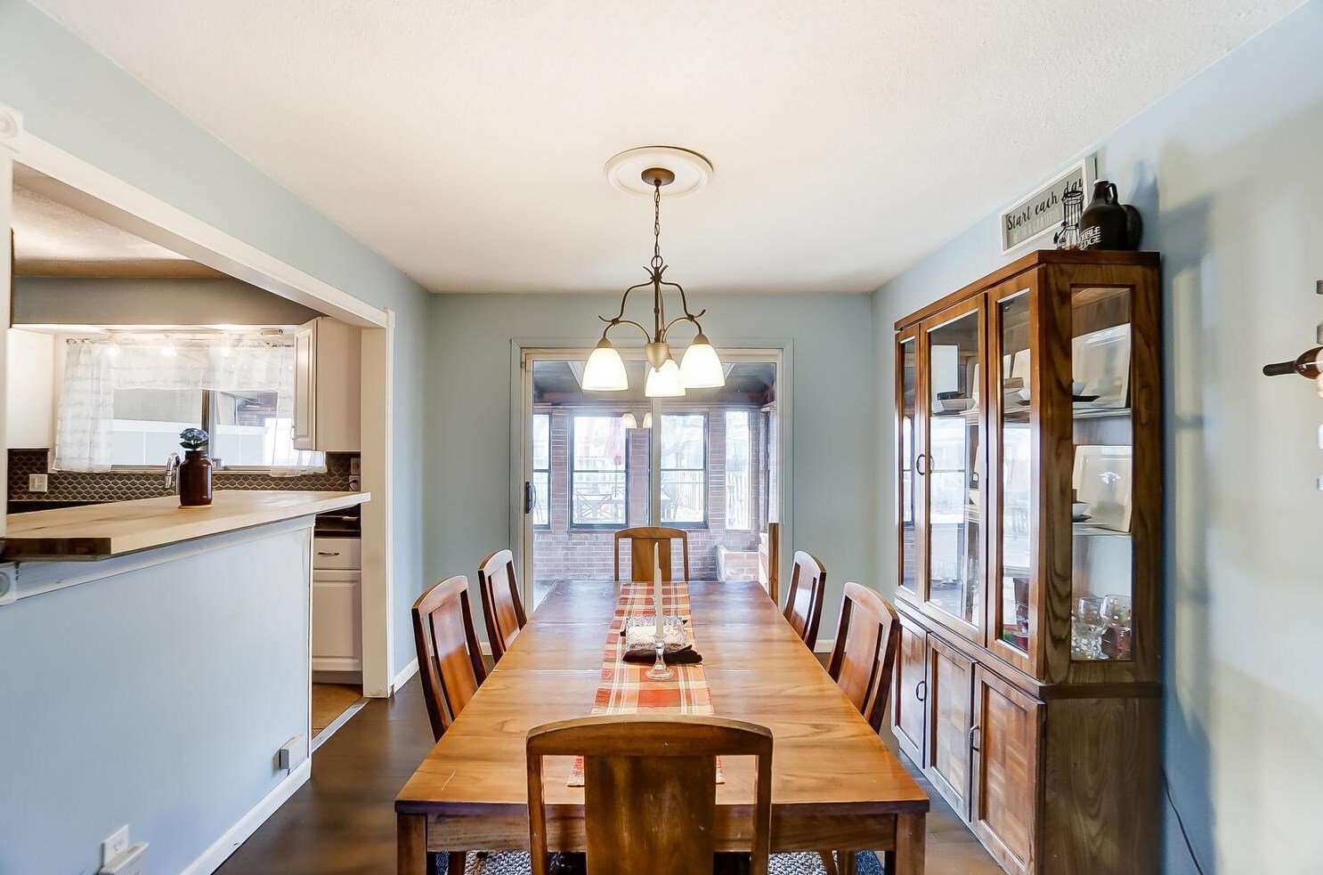 4863 Northtowne Blvd, Columbus OH 43229-5342 exterior