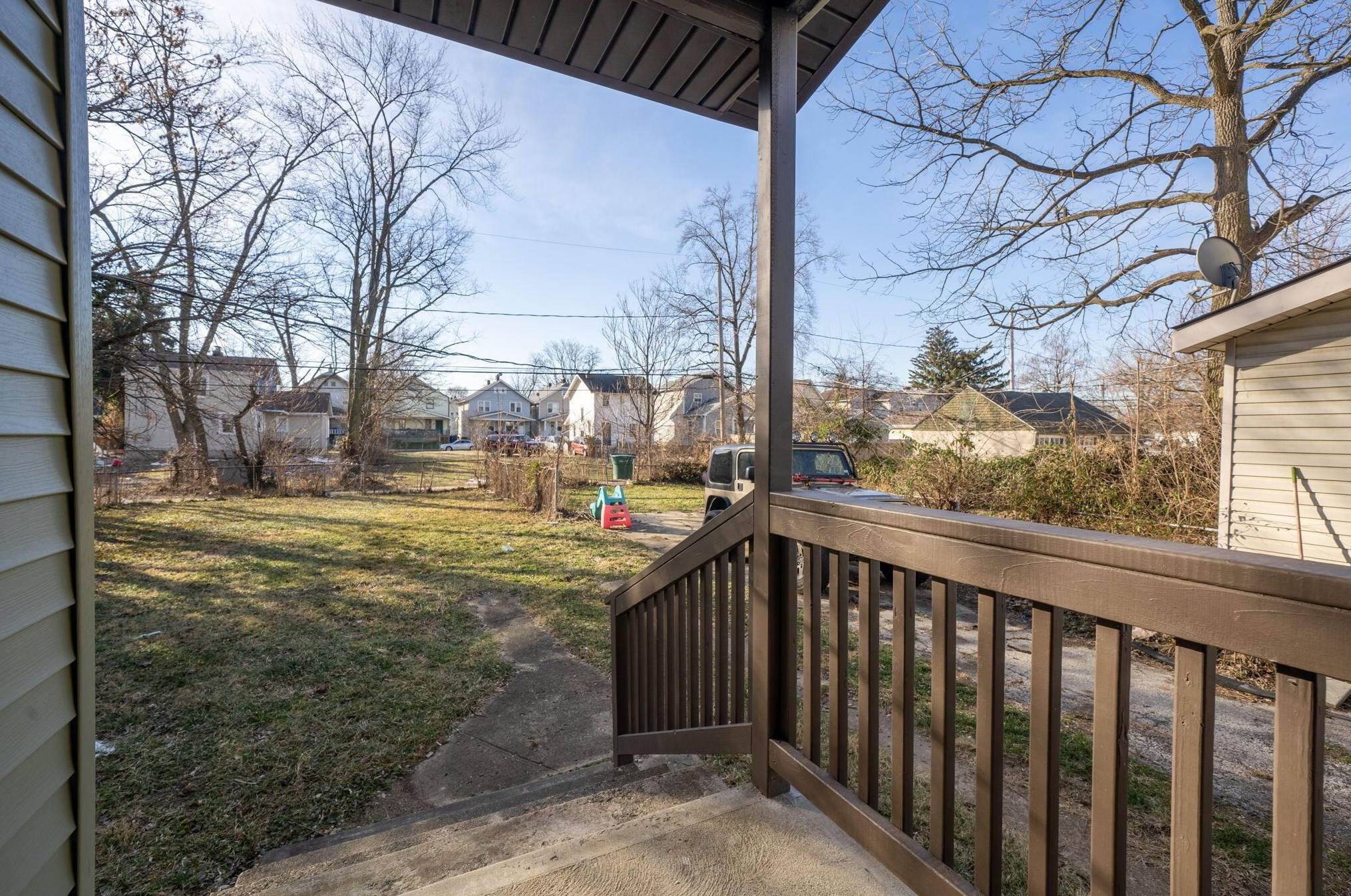 1521 Maynard Ave, Columbus OH 43202-2941 exterior