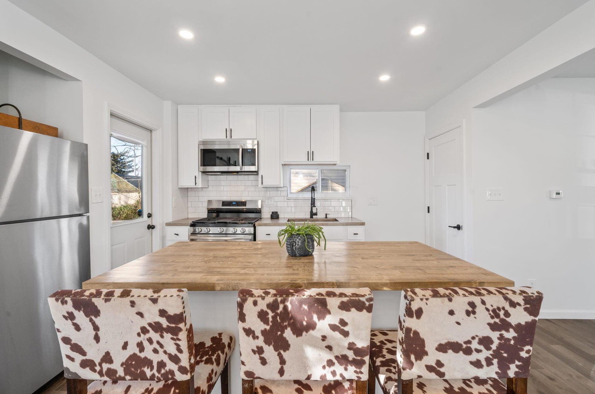 1521 Maynard Ave, Columbus OH 43202-2941 exterior