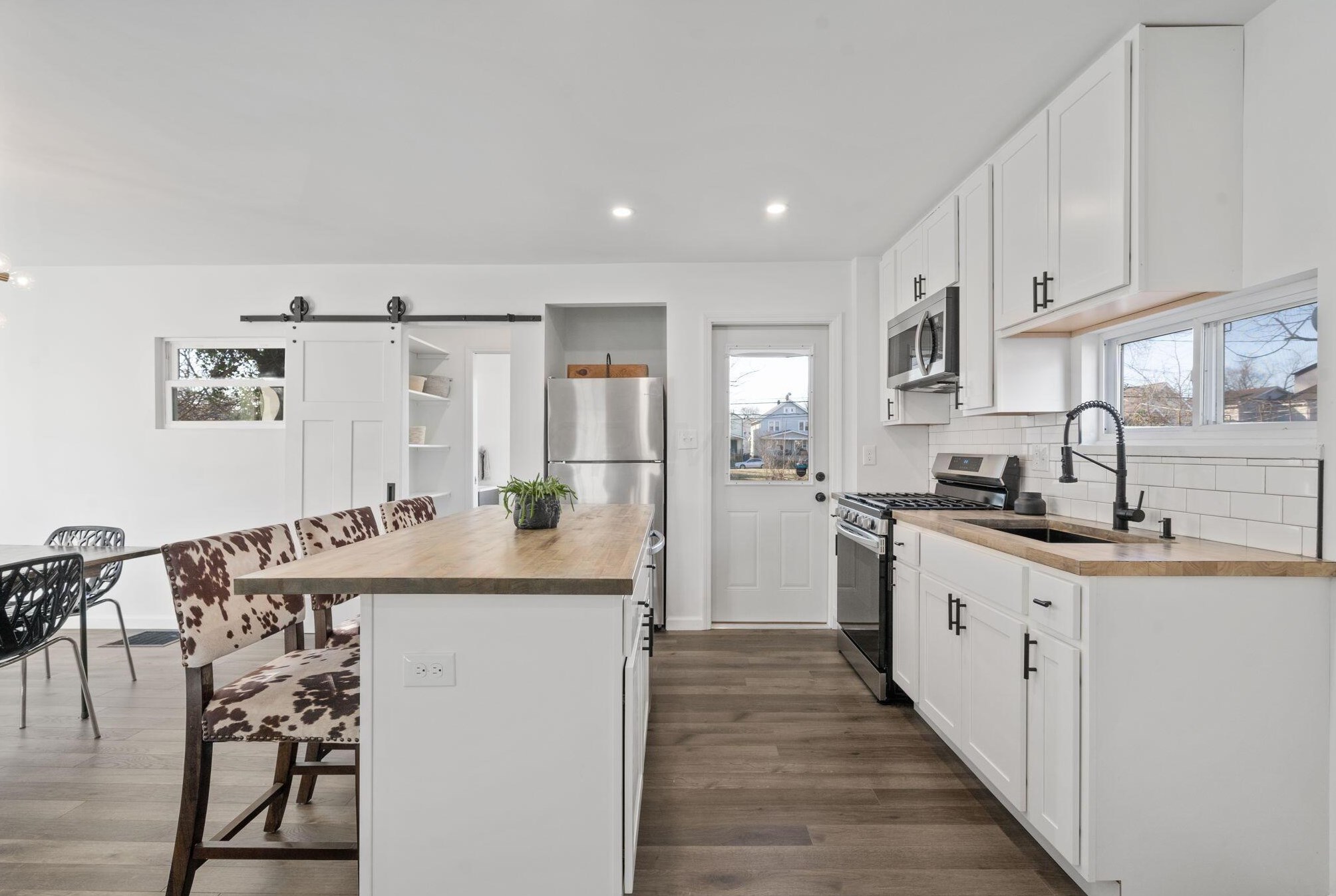 1521 Maynard Ave, Columbus OH 43202-2941 exterior