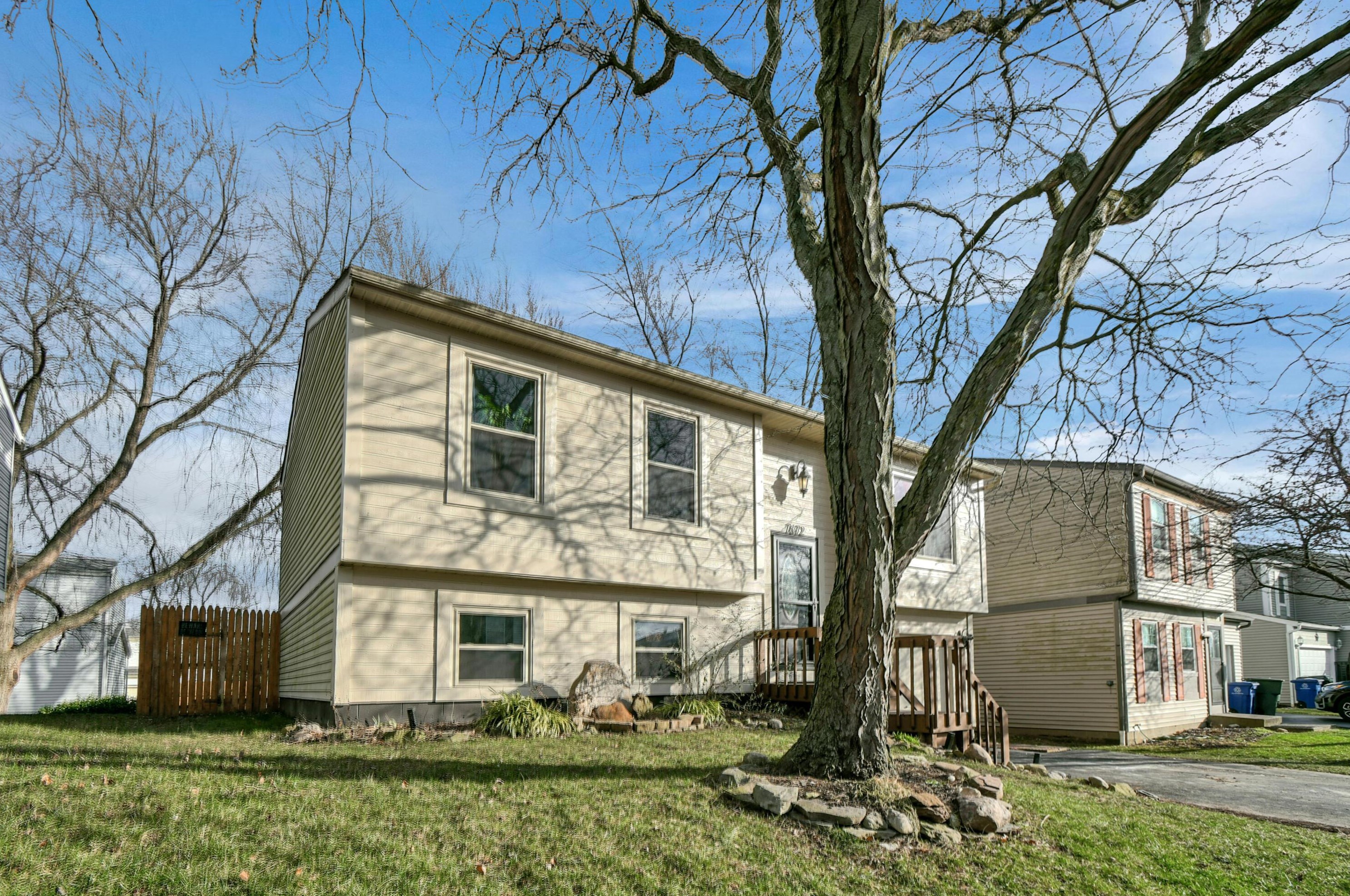 7672 Garrison Dr, Columbus, OH 43085-5349