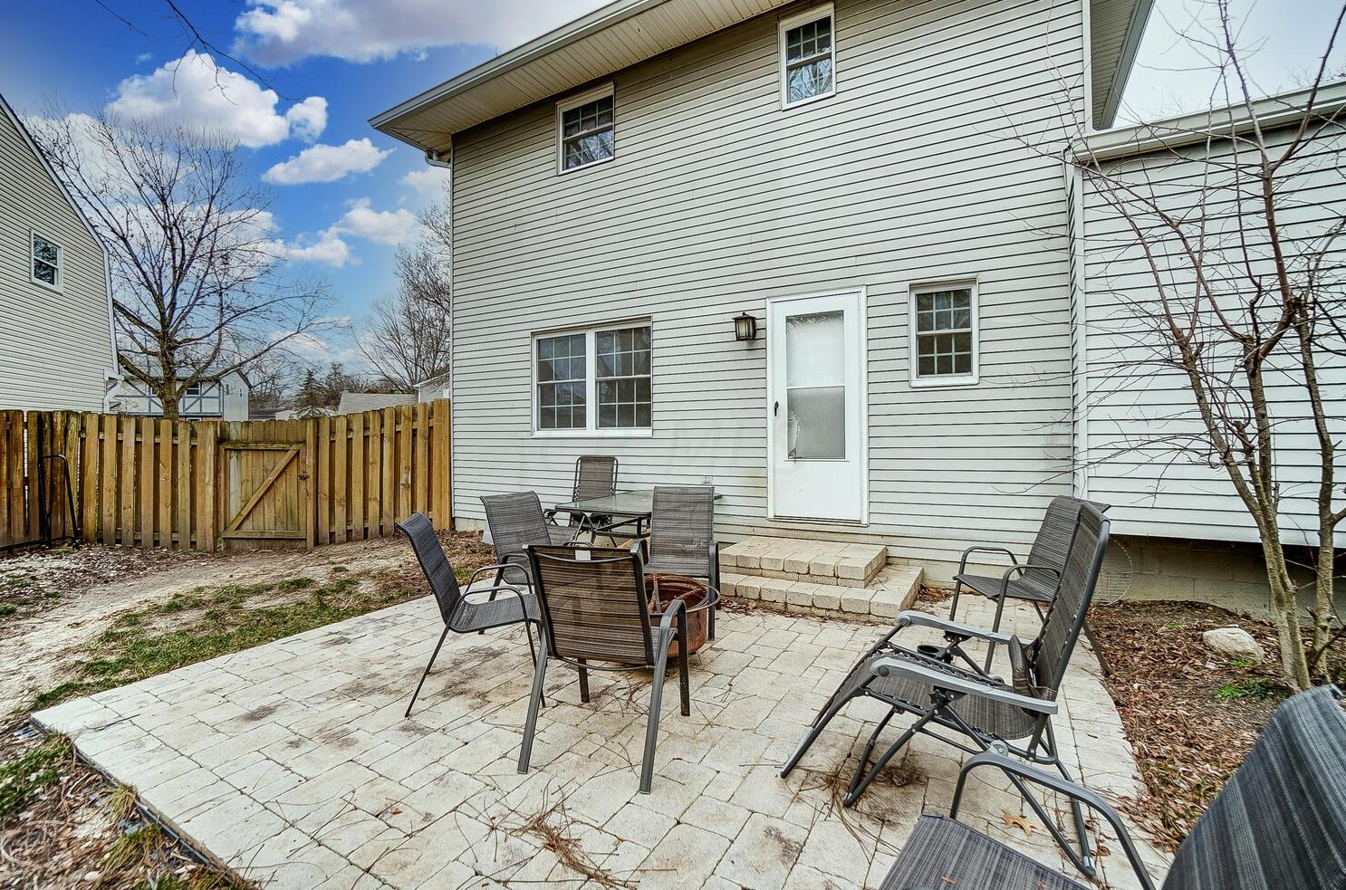 1787 Hillandale Ave, Columbus OH 43229-1442 exterior