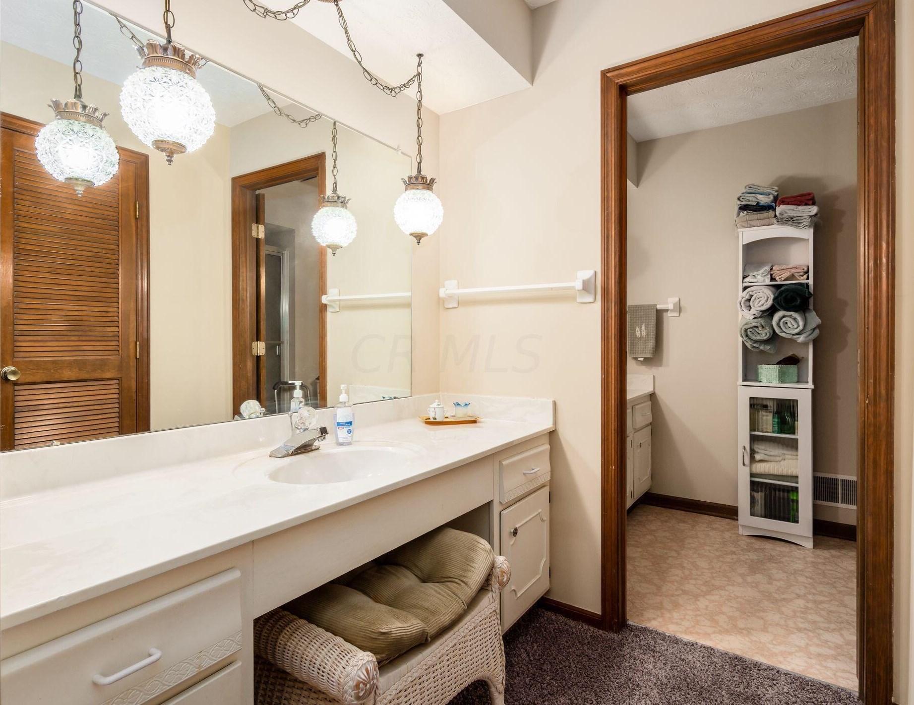 4546 Arlingate Dr, Columbus OH 43220-3068 exterior