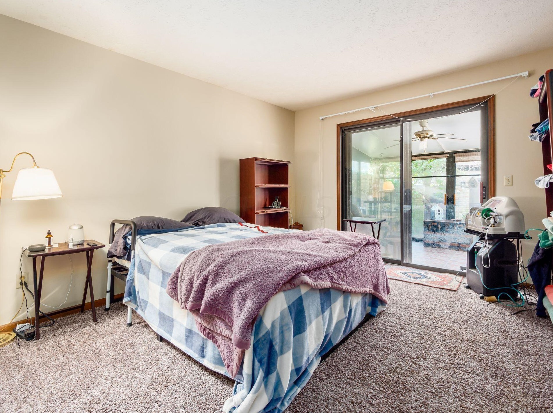 4546 Arlingate Dr, Columbus OH 43220-3068 exterior