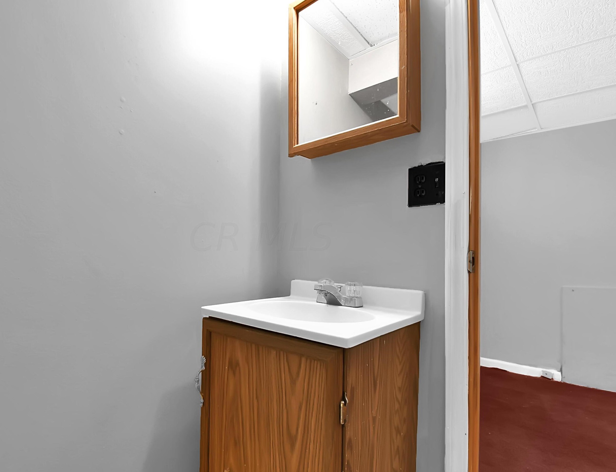 502 Derrer Rd, Columbus OH 43204-1145 exterior