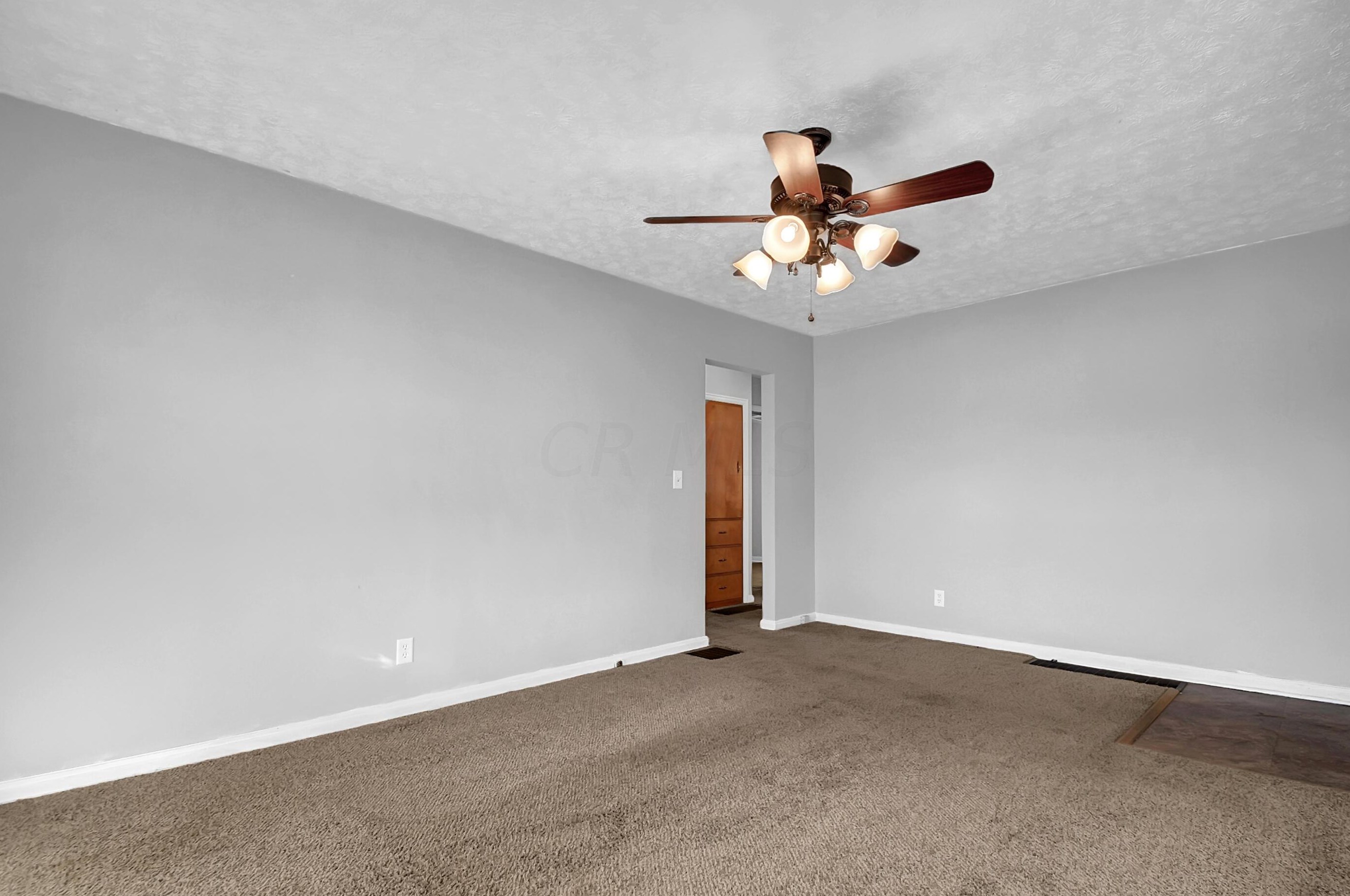 502 Derrer Rd, Columbus OH 43204-1145 exterior