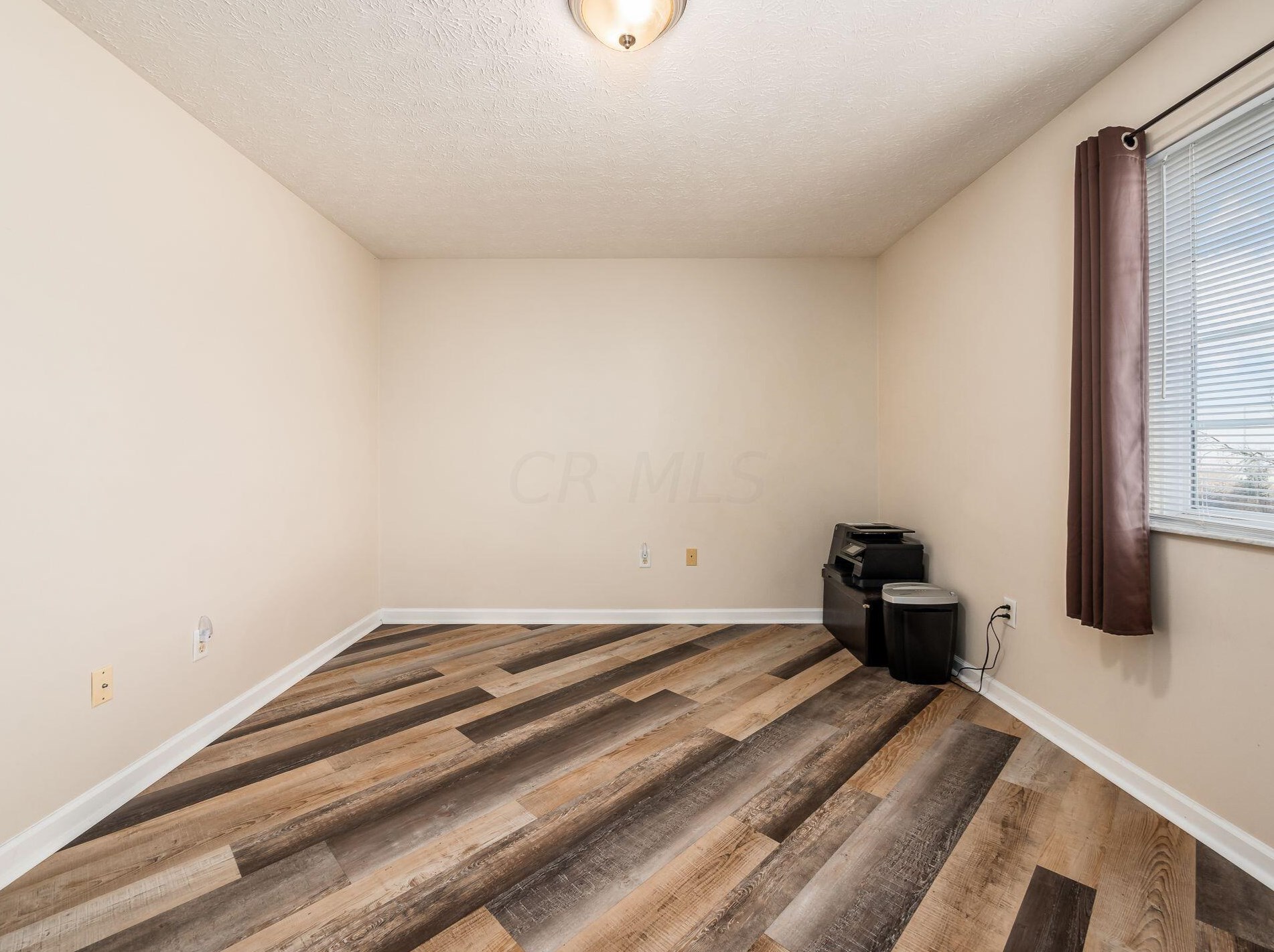 1955 Fortstone Ln, Columbus OH exterior