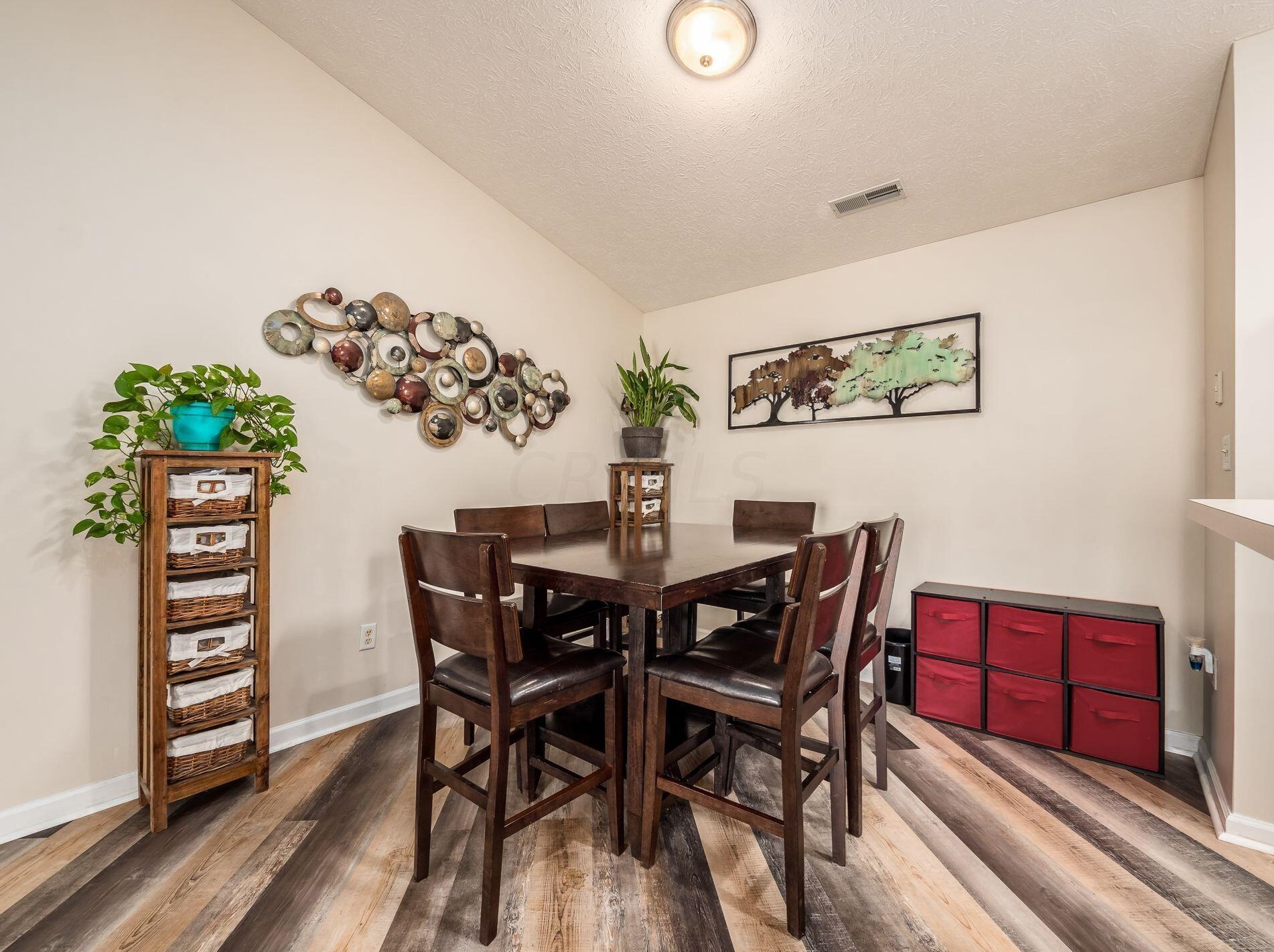 1955 Fortstone Ln, Columbus OH exterior