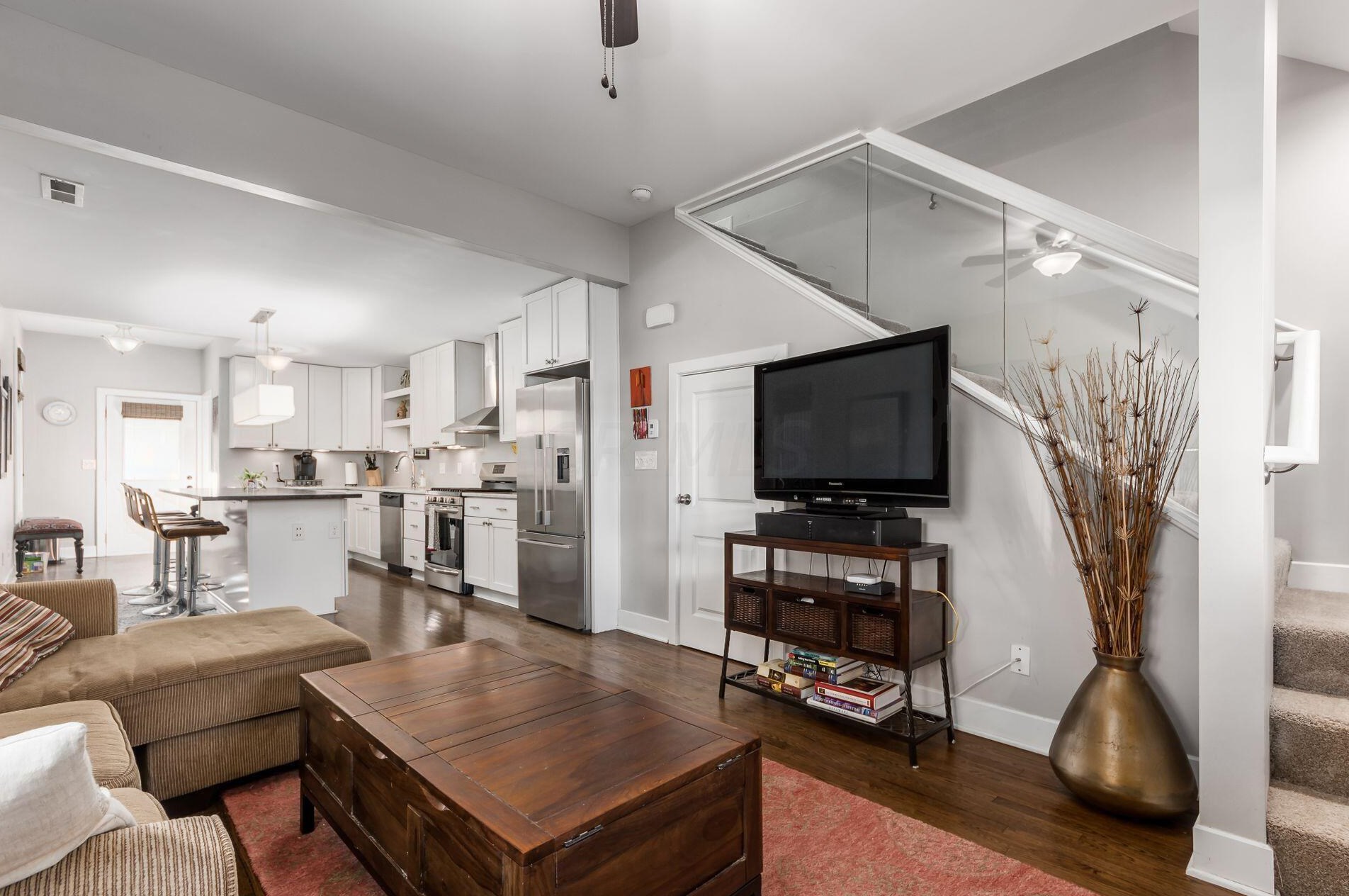 161 4 Ave, Columbus OH 43201-3770 exterior