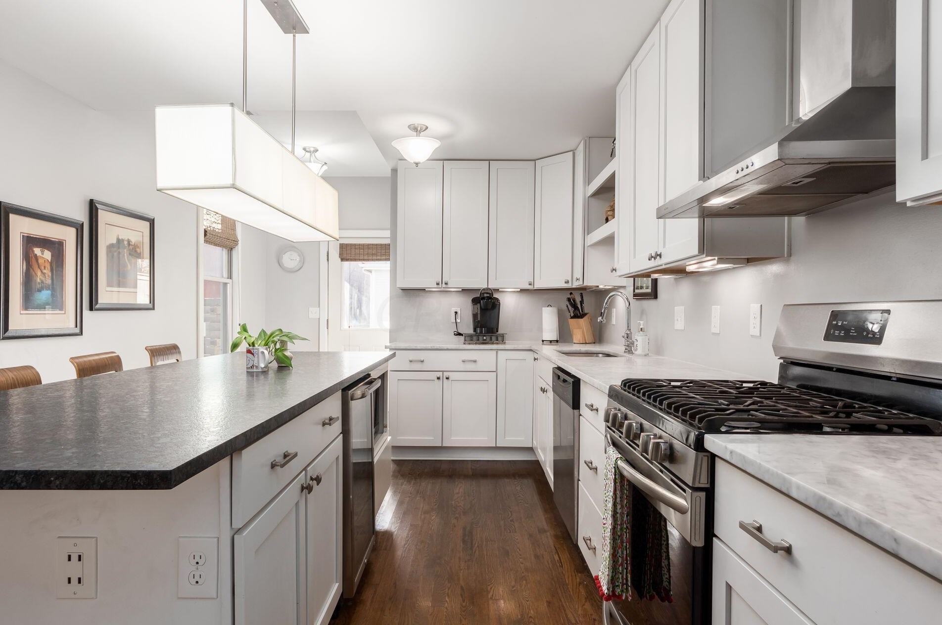 161 4 Ave, Columbus OH 43201-3770 exterior