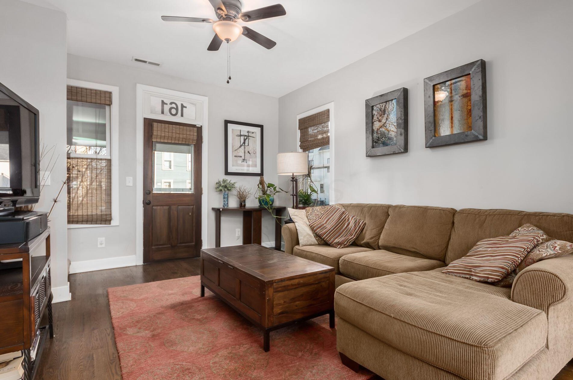 161 4 Ave, Columbus OH 43201-3770 exterior