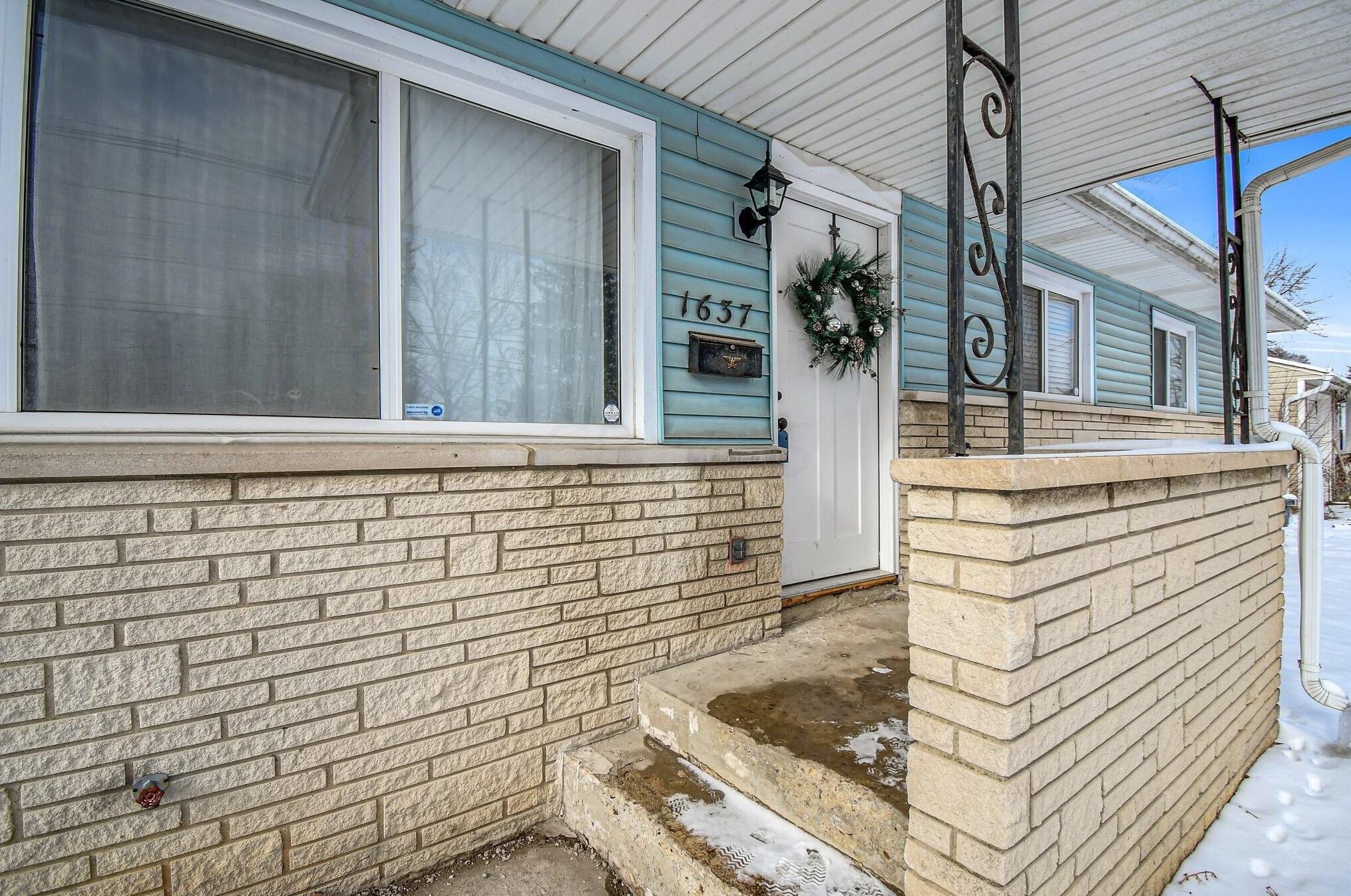 1637 Courtright Rd, Columbus, OH 43227-3332