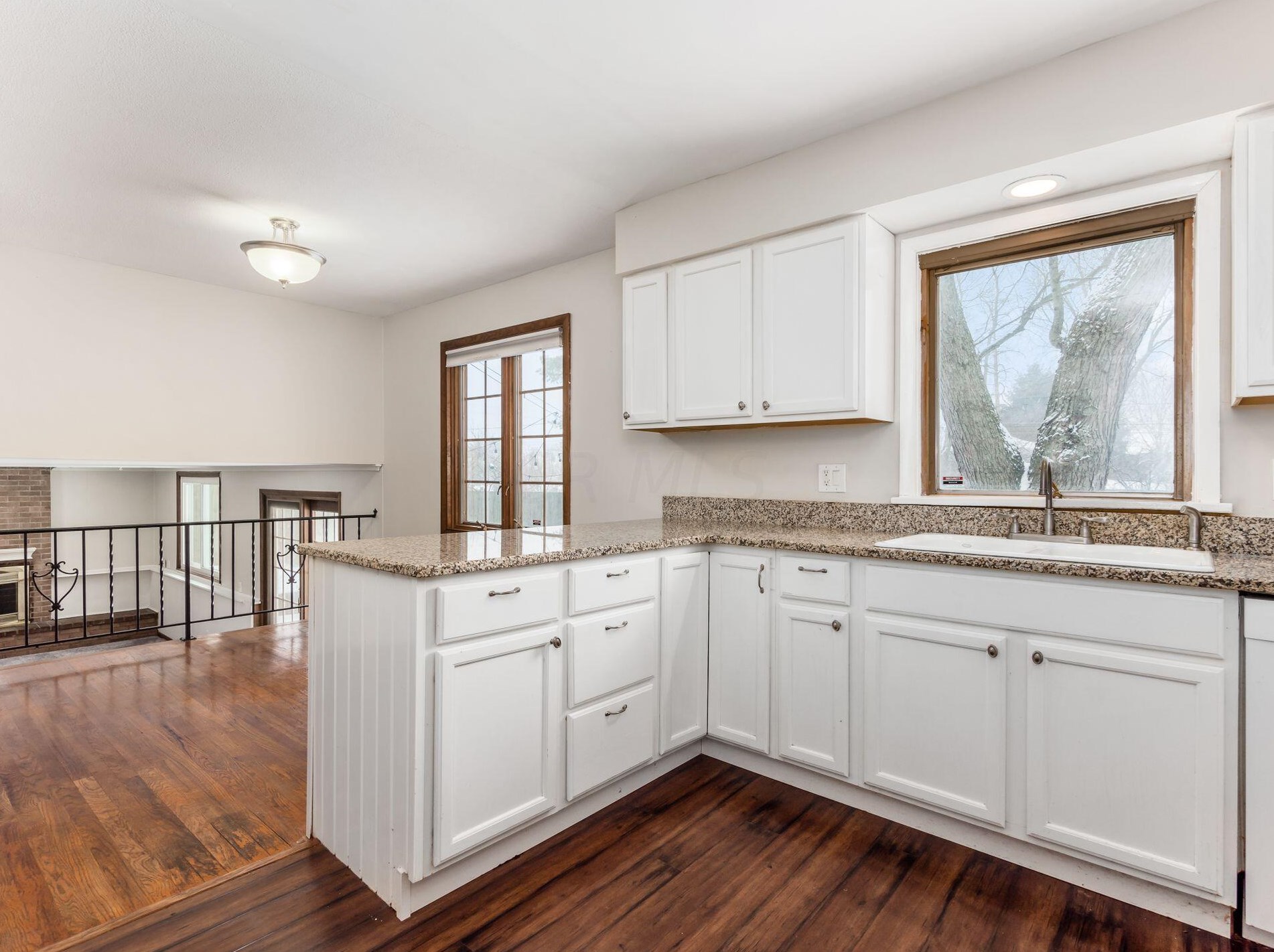 953 Larkstone, Columbus OH 43235-3422 exterior