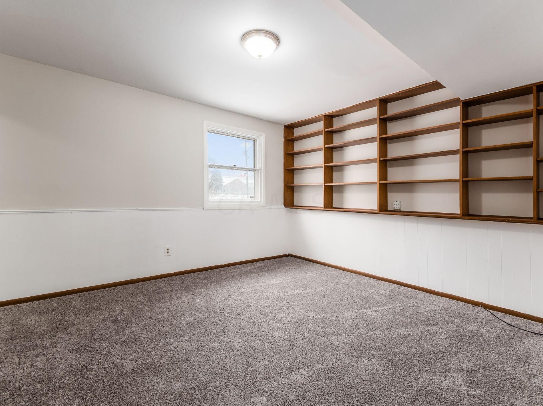 953 Larkstone, Columbus OH 43235-3422 exterior