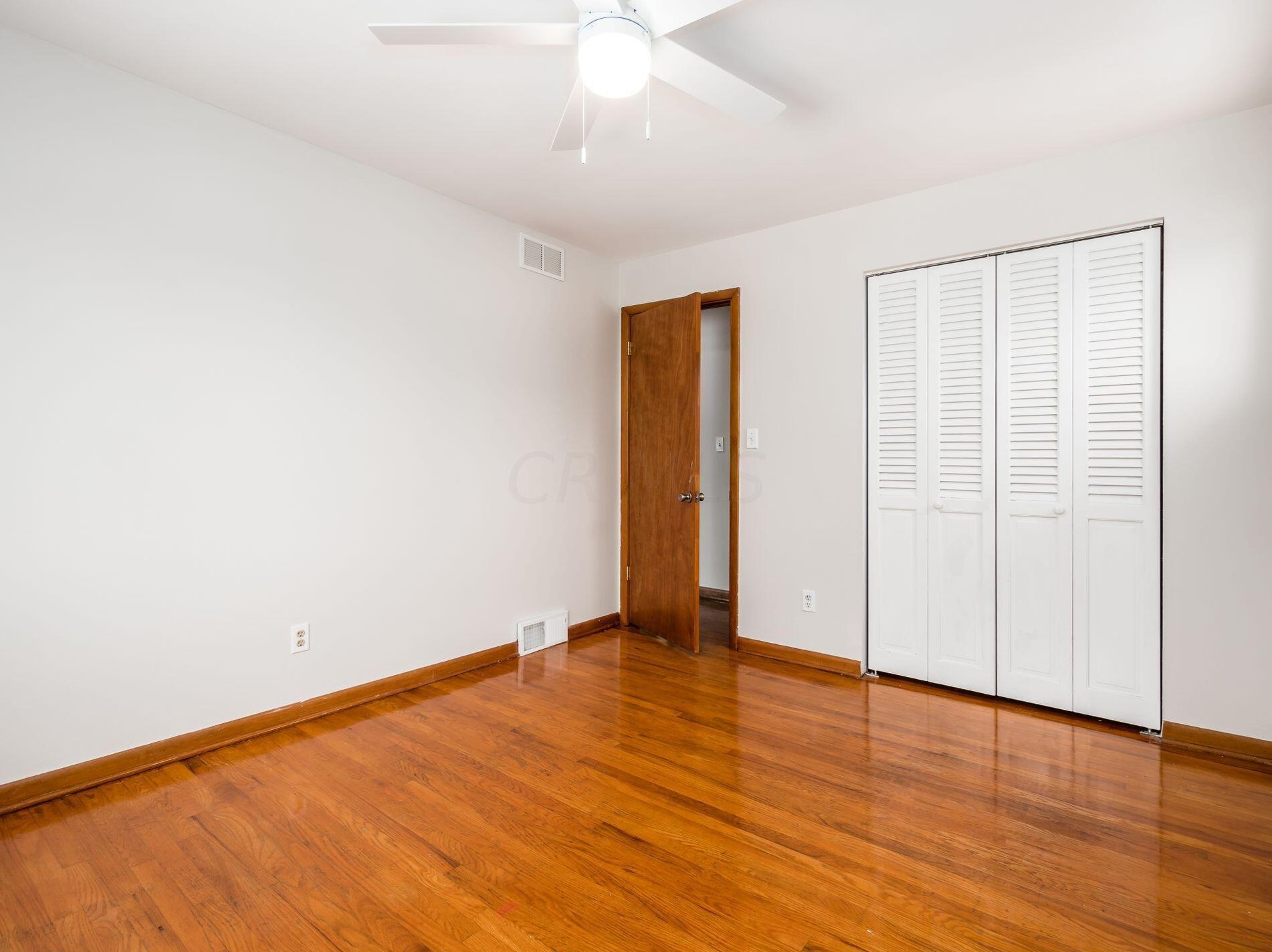 953 Larkstone, Columbus OH 43235-3422 exterior