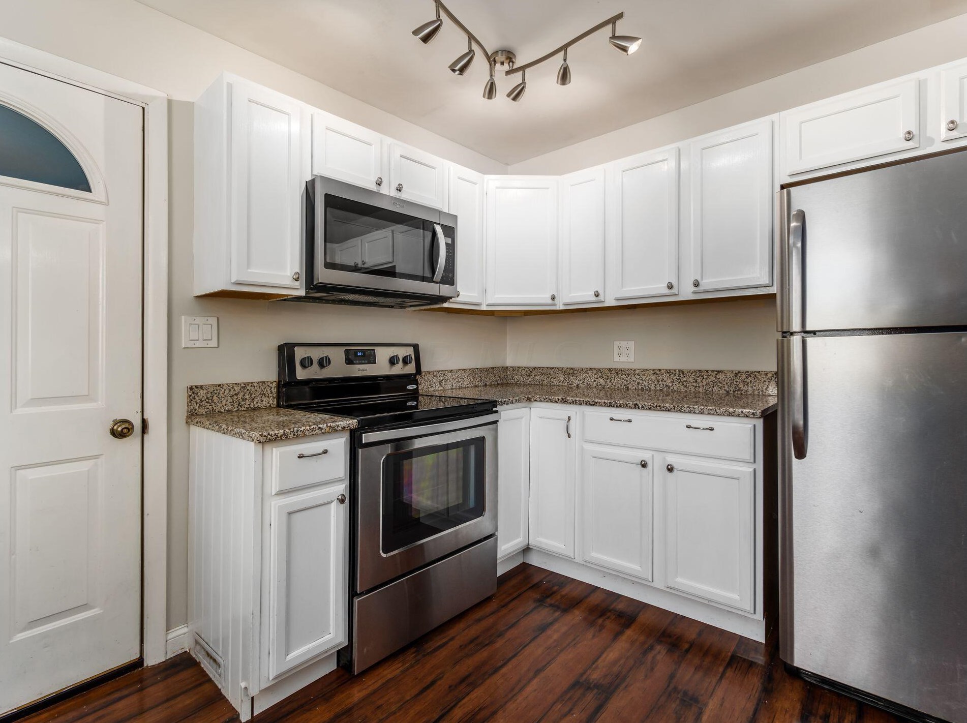 953 Larkstone, Columbus OH 43235-3422 exterior