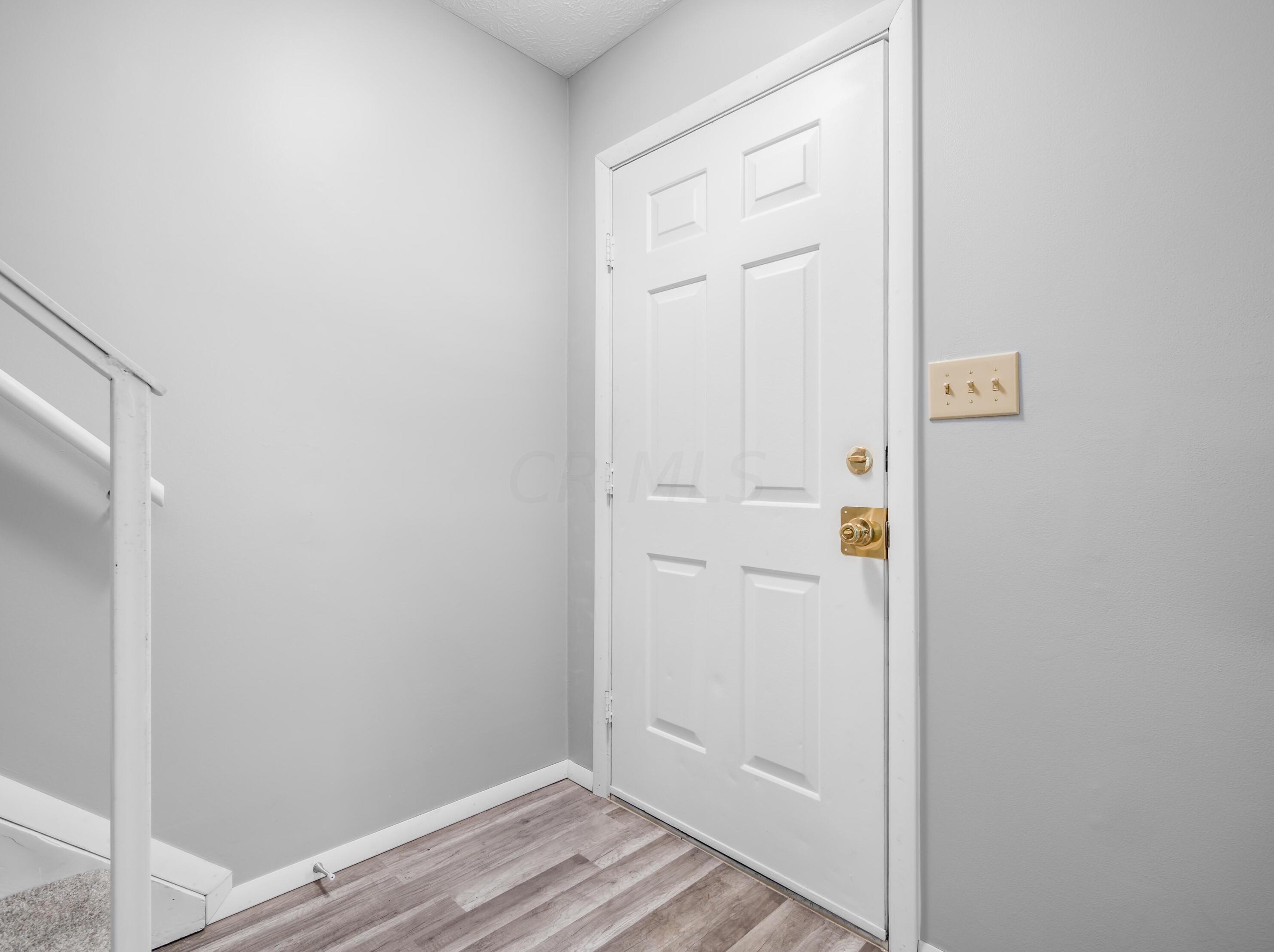 7545 Gordon Cir, Columbus, OH 43235-1913