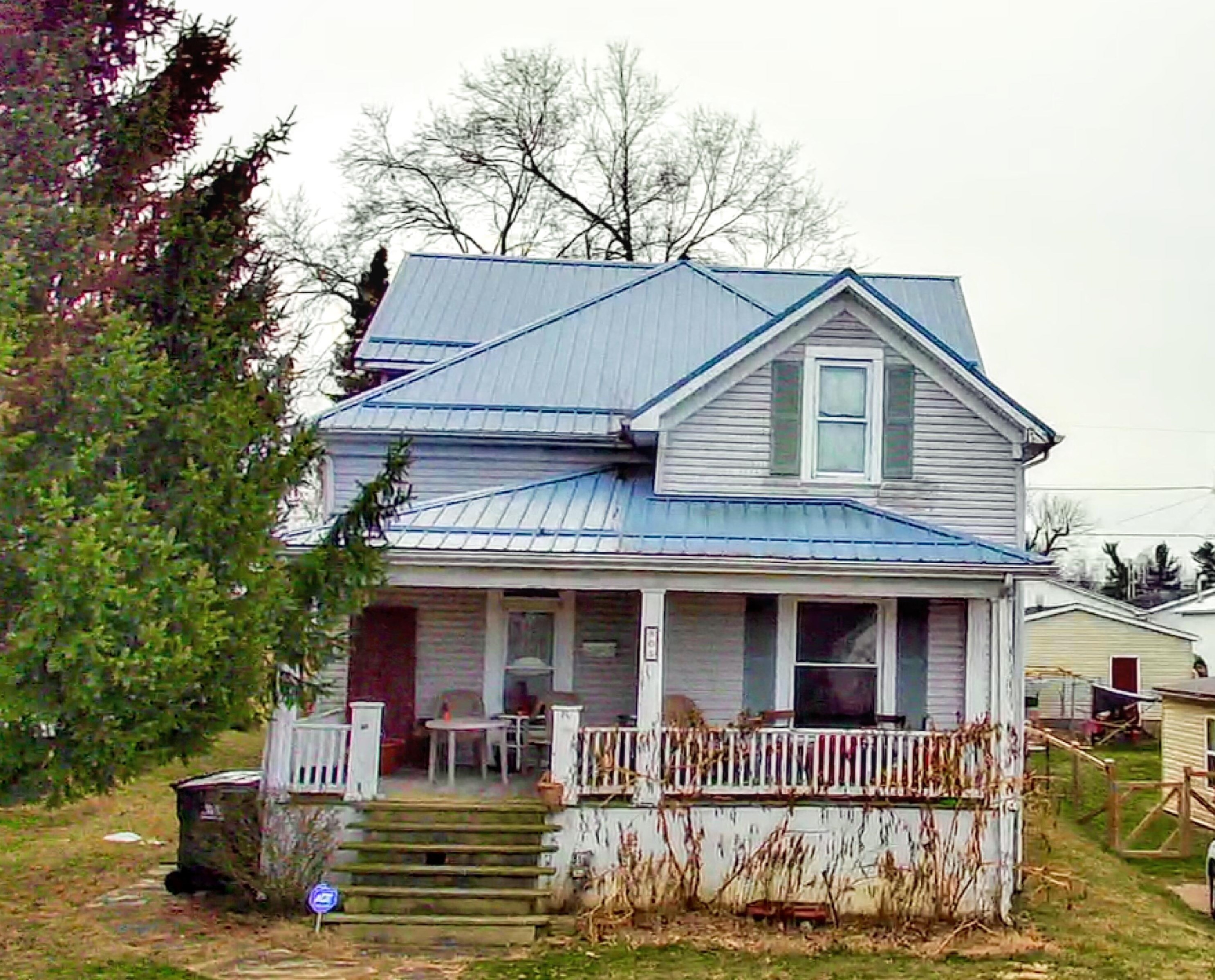 805 Johnson Ave, New Lexington, OH 43764