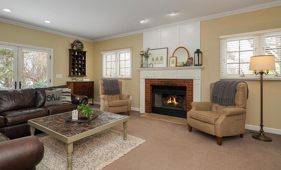 1475 Essex Rd, Columbus OH 43221-3841 exterior