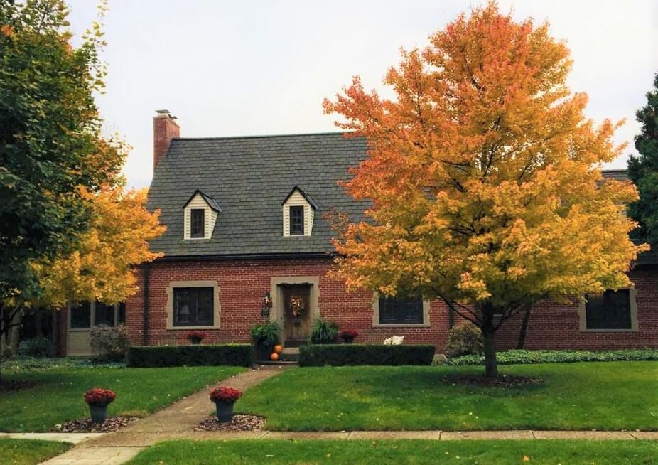 1475 Essex Rd, Columbus OH 43221-3841 exterior