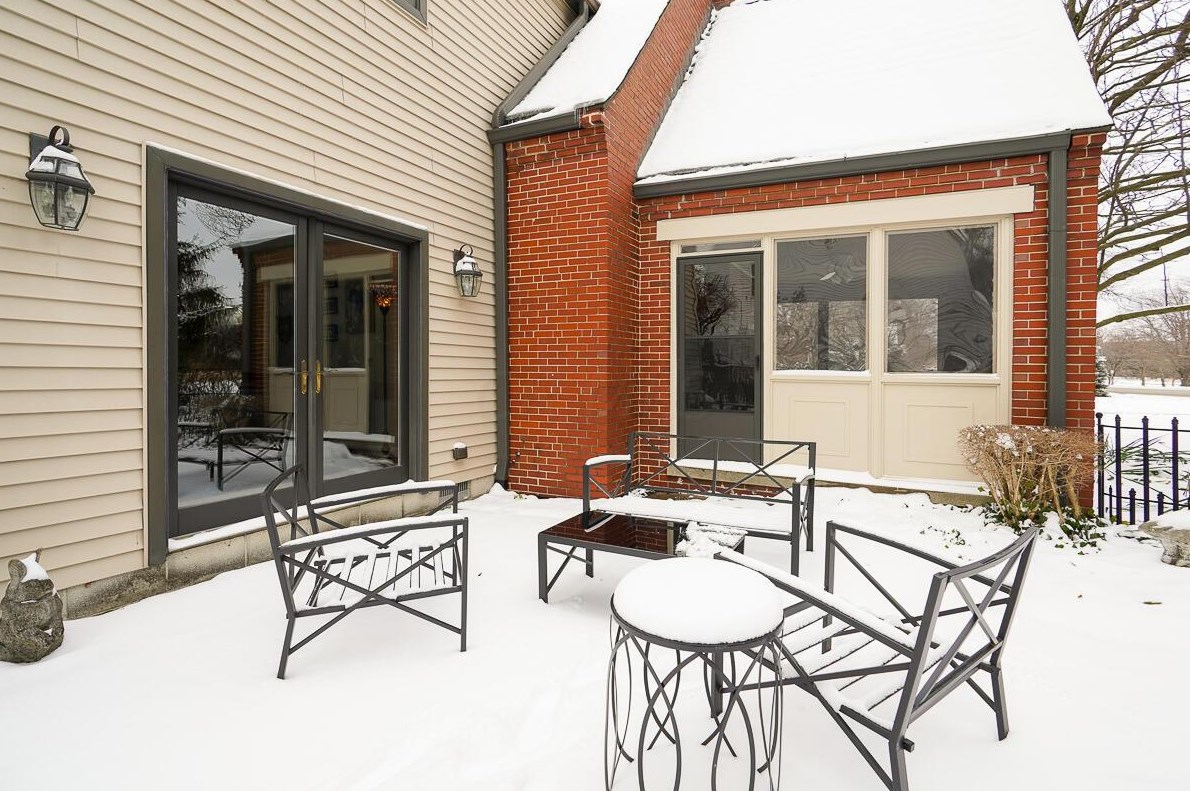 1475 Essex Rd, Columbus OH 43221-3841 exterior