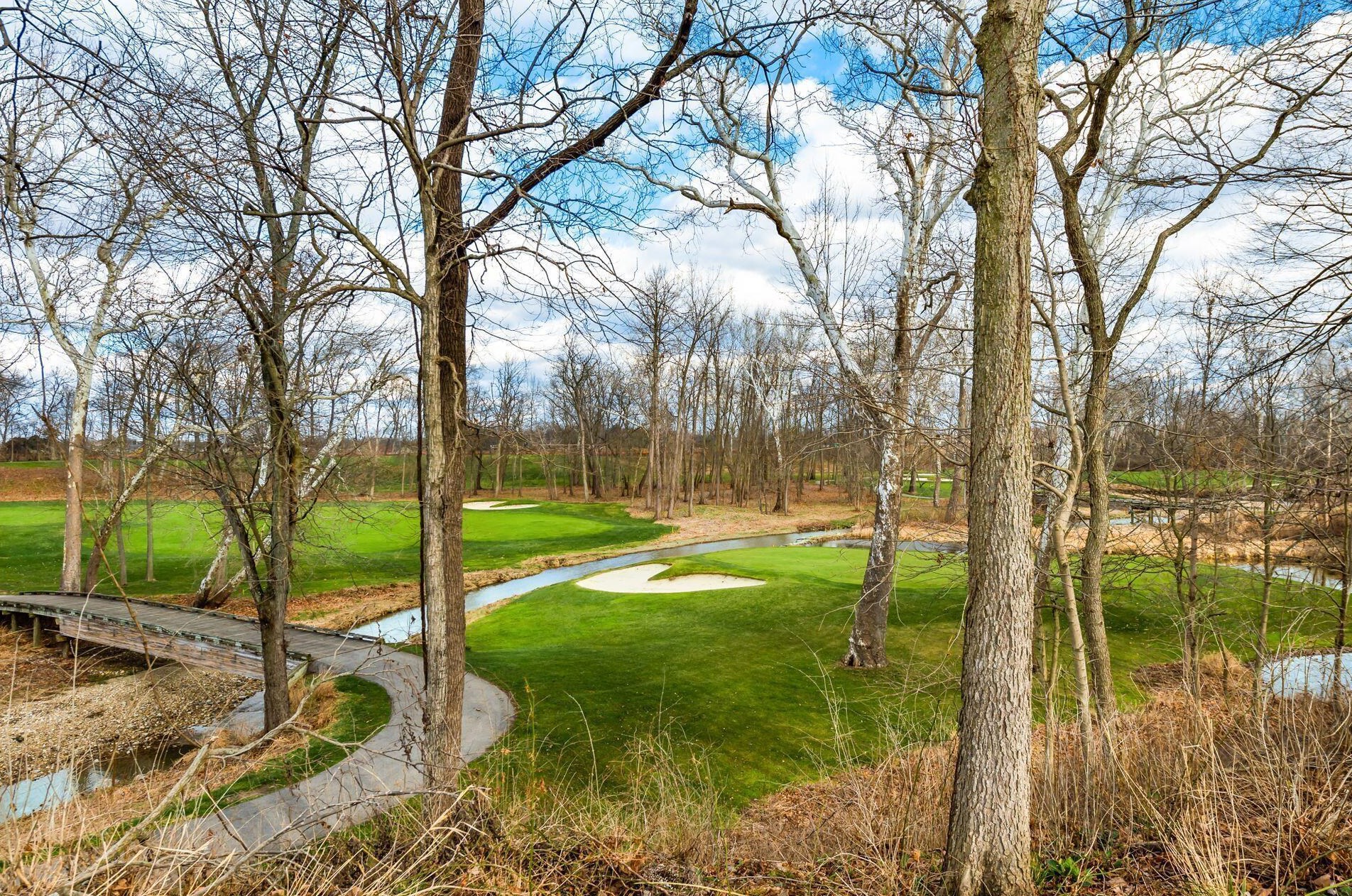 1166 Pinnacle Club Dr, Darbydale, OH 43123