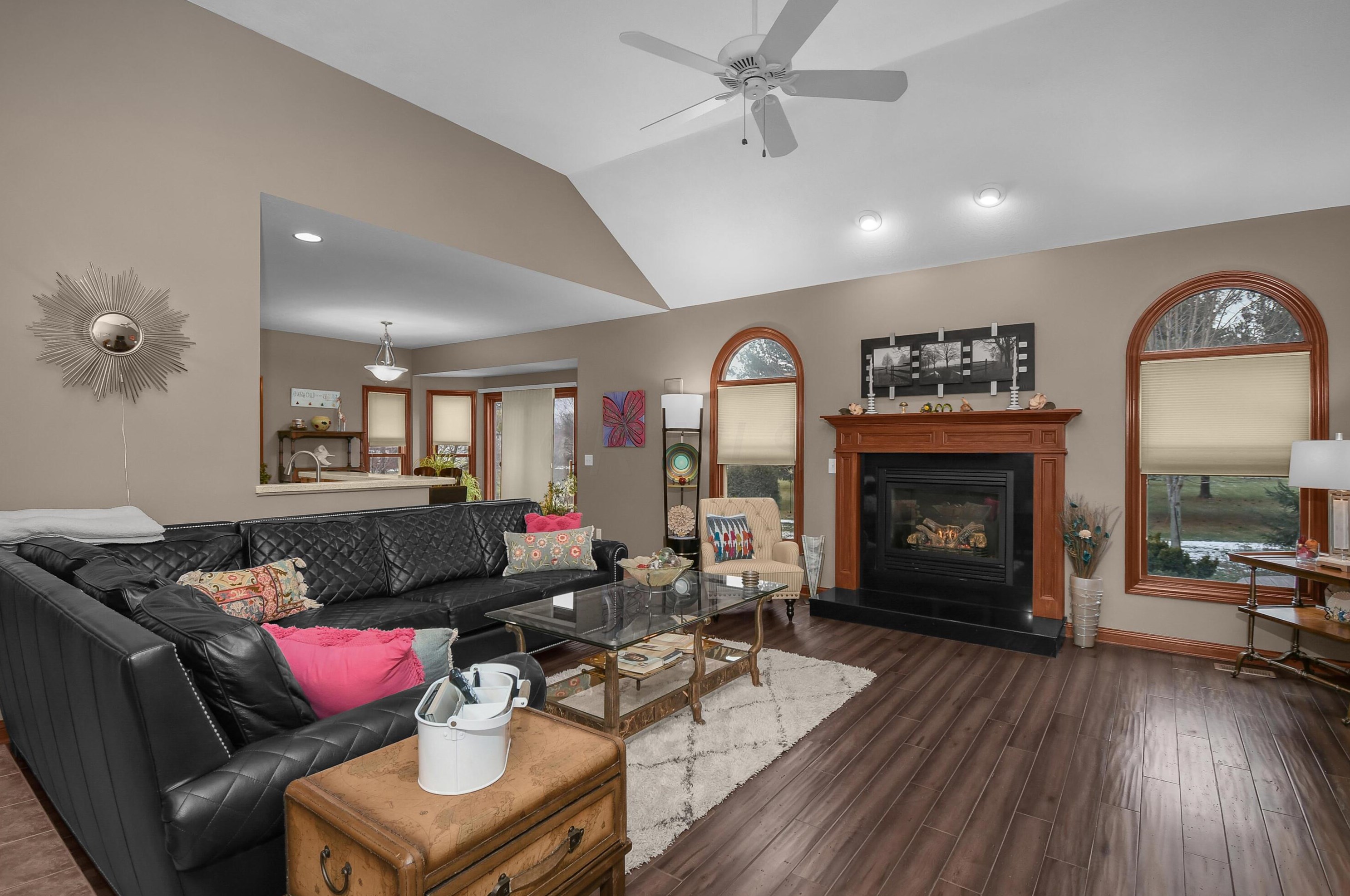 107 Autumn Rush Ct, Columbus OH 43230-8106 exterior