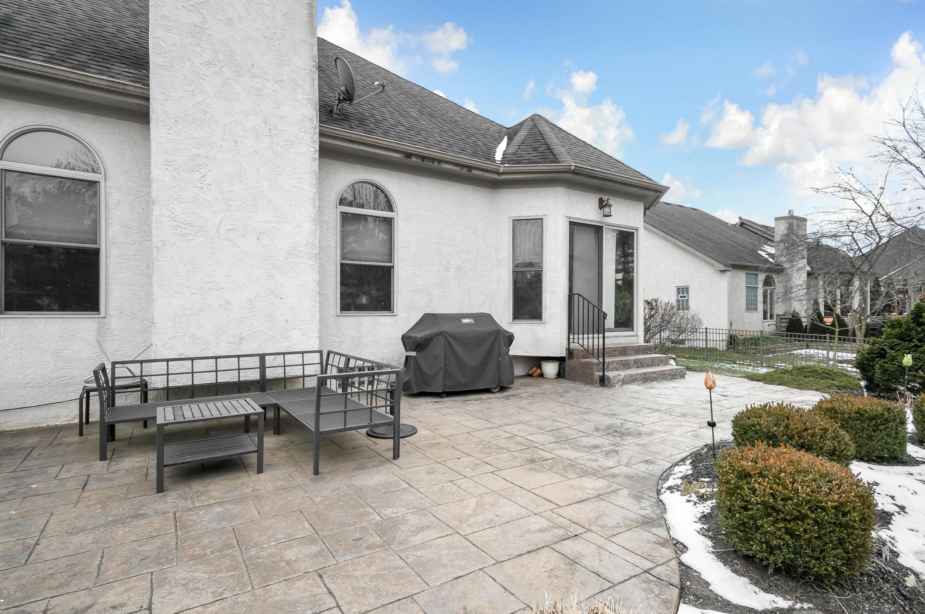 107 Autumn Rush Ct, Columbus OH 43230-8106 exterior