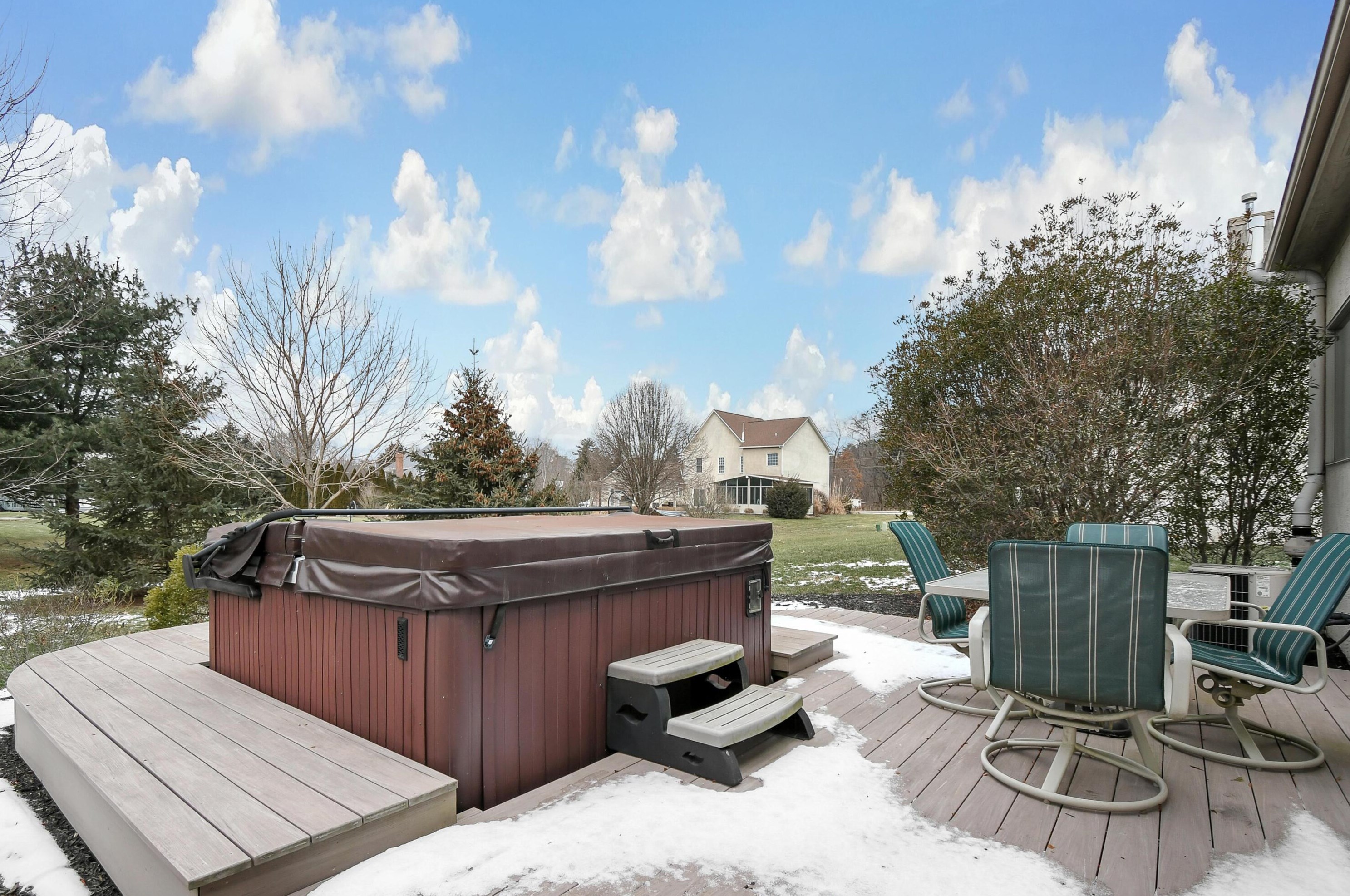 107 Autumn Rush Ct, Columbus OH 43230-8106 exterior