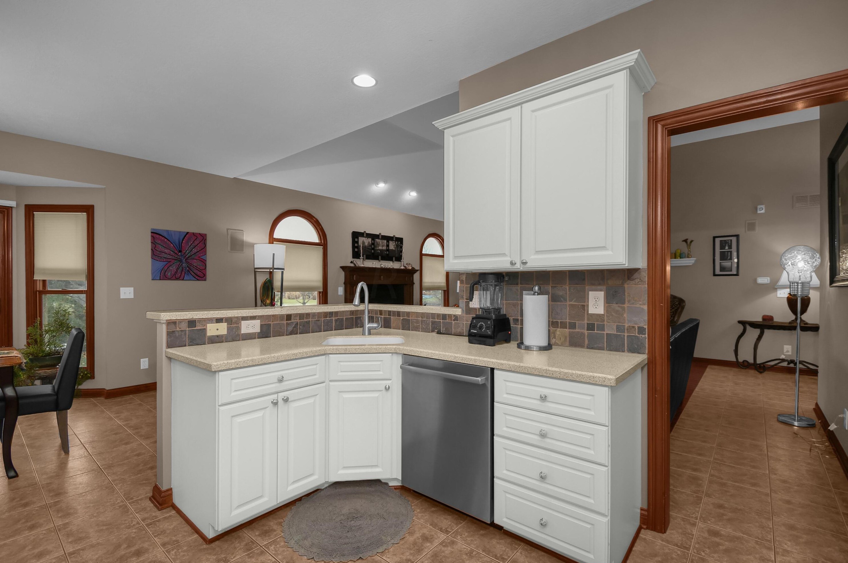 107 Autumn Rush Ct, Columbus OH 43230-8106 exterior