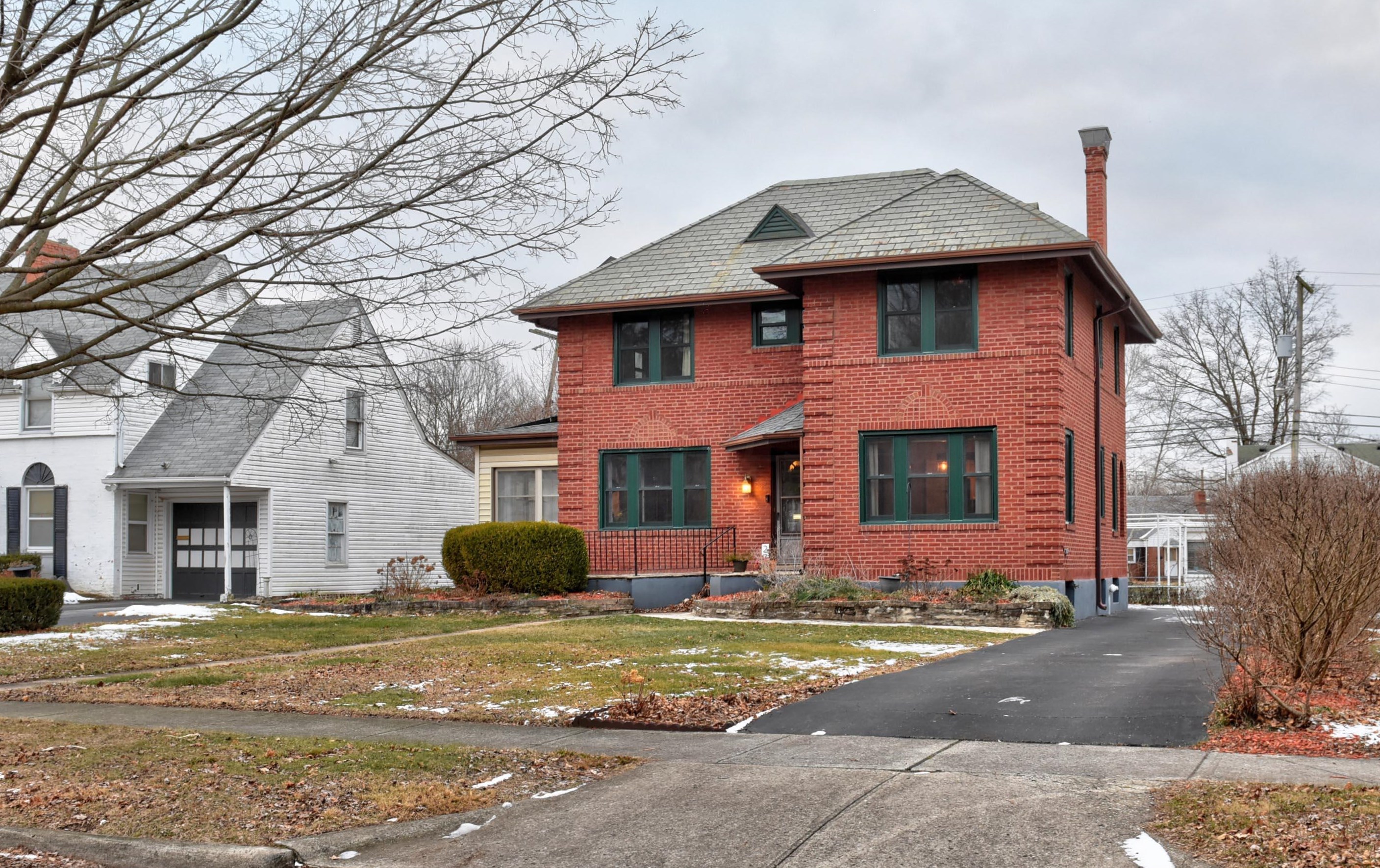 271 Sherborne Dr, Columbus, OH 43219-2970