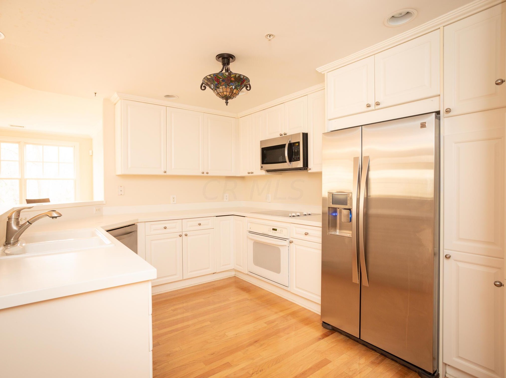 8164 Mt Air Pl, Columbus OH 43235-1358 exterior