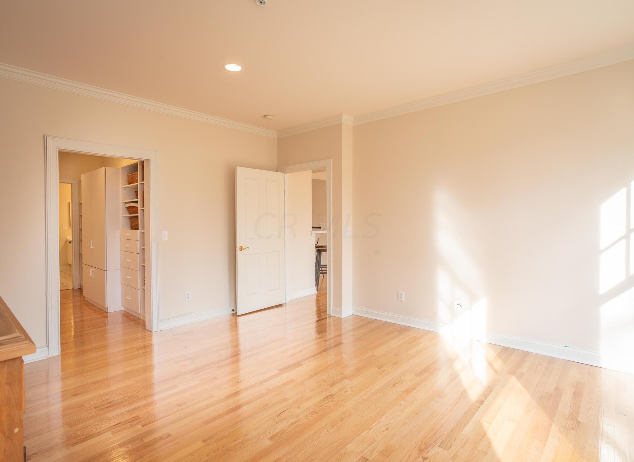 8164 Mt Air Pl, Columbus OH 43235-1358 exterior