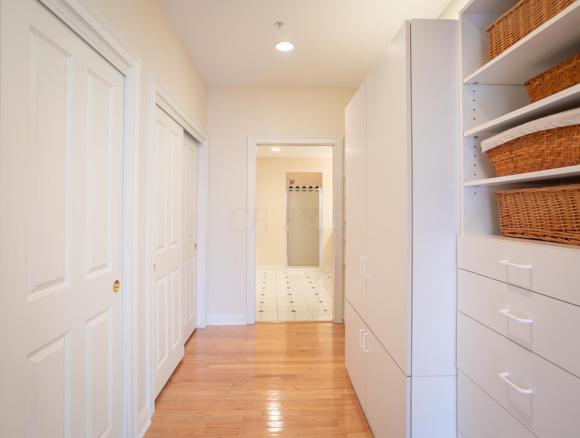 8164 Mt Air Pl, Columbus OH 43235-1358 exterior