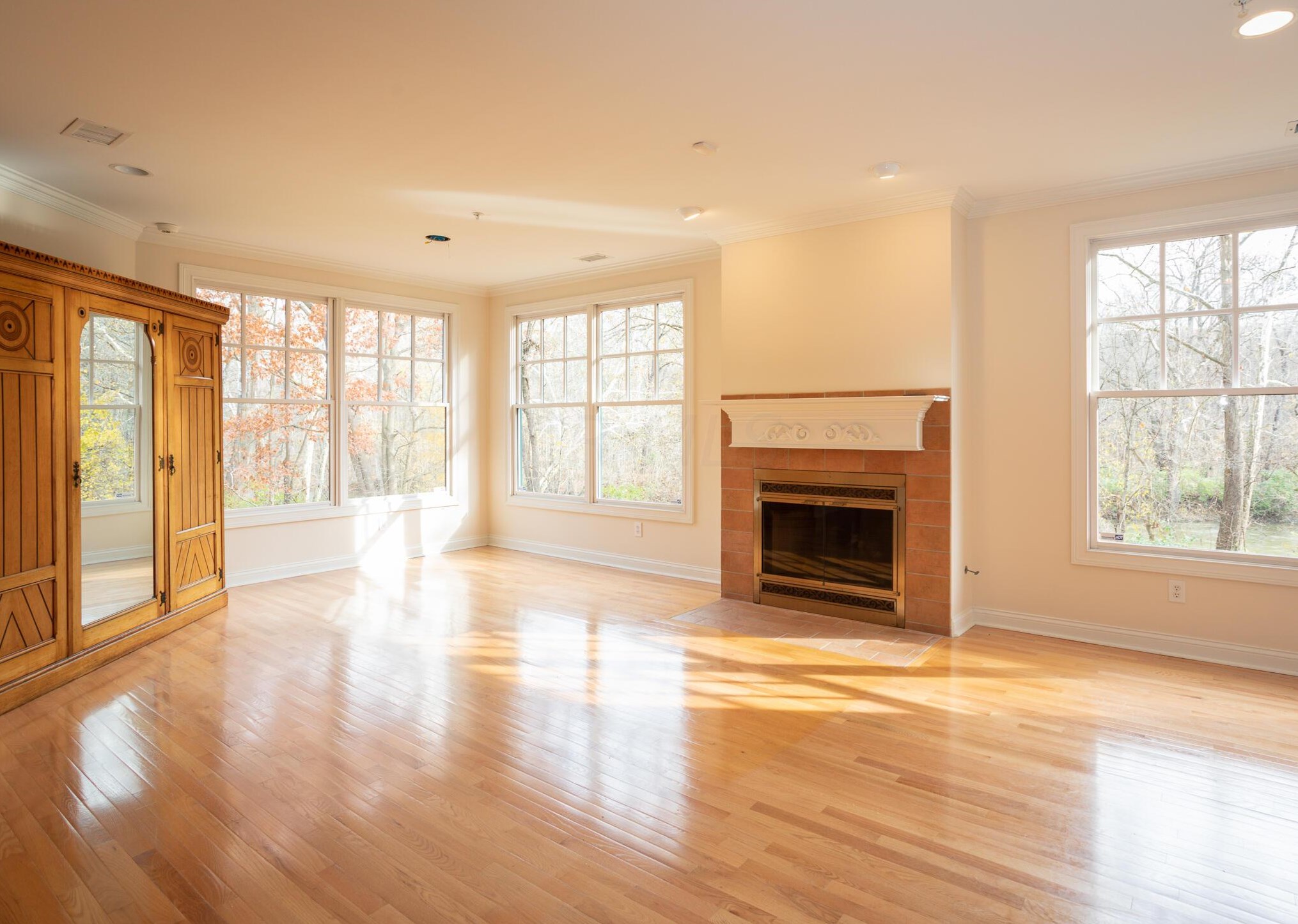 8164 Mt Air Pl, Columbus OH 43235-1358 exterior