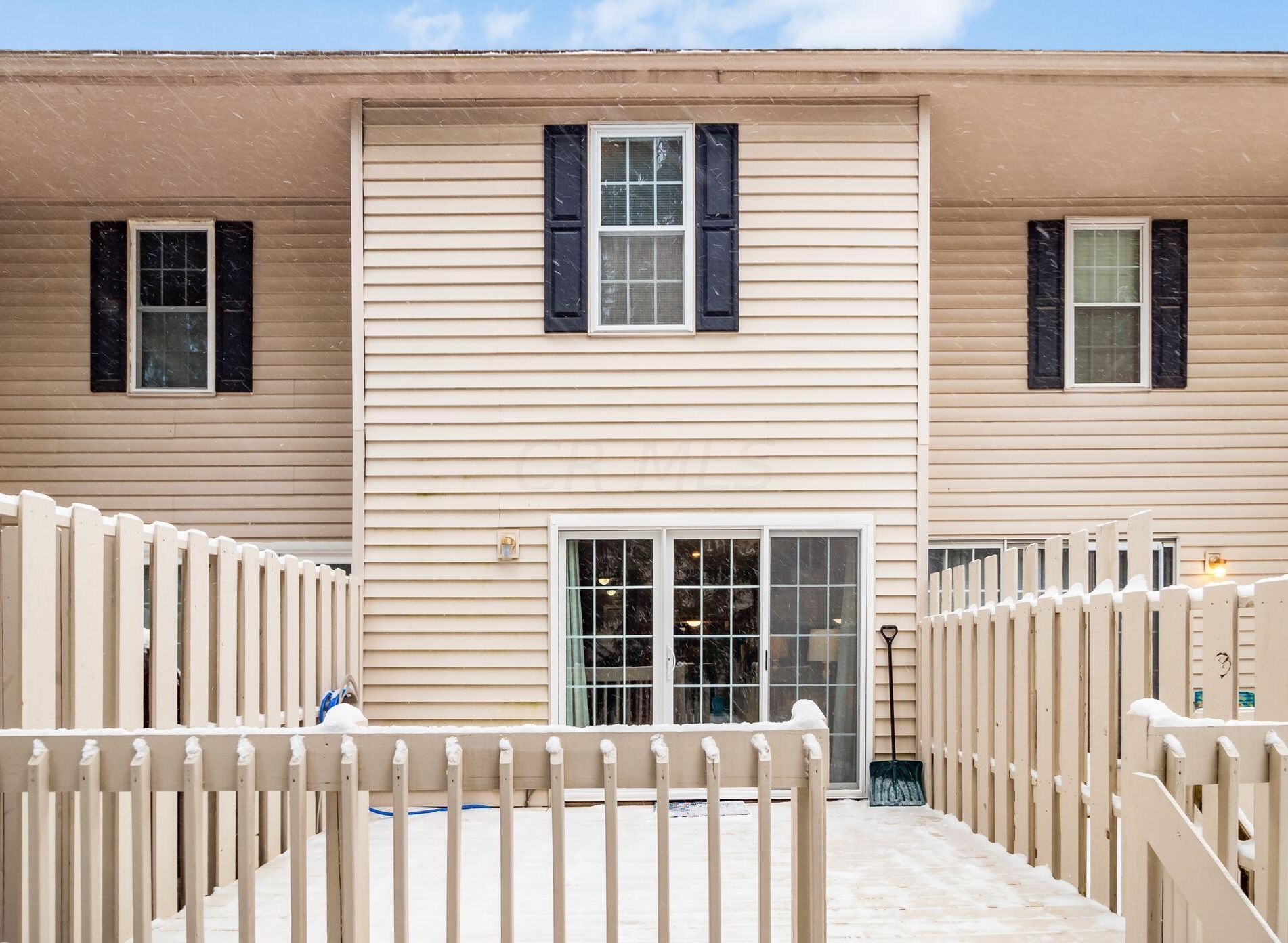 5396 Pickforde Dr, Columbus OH 43235-5512 exterior