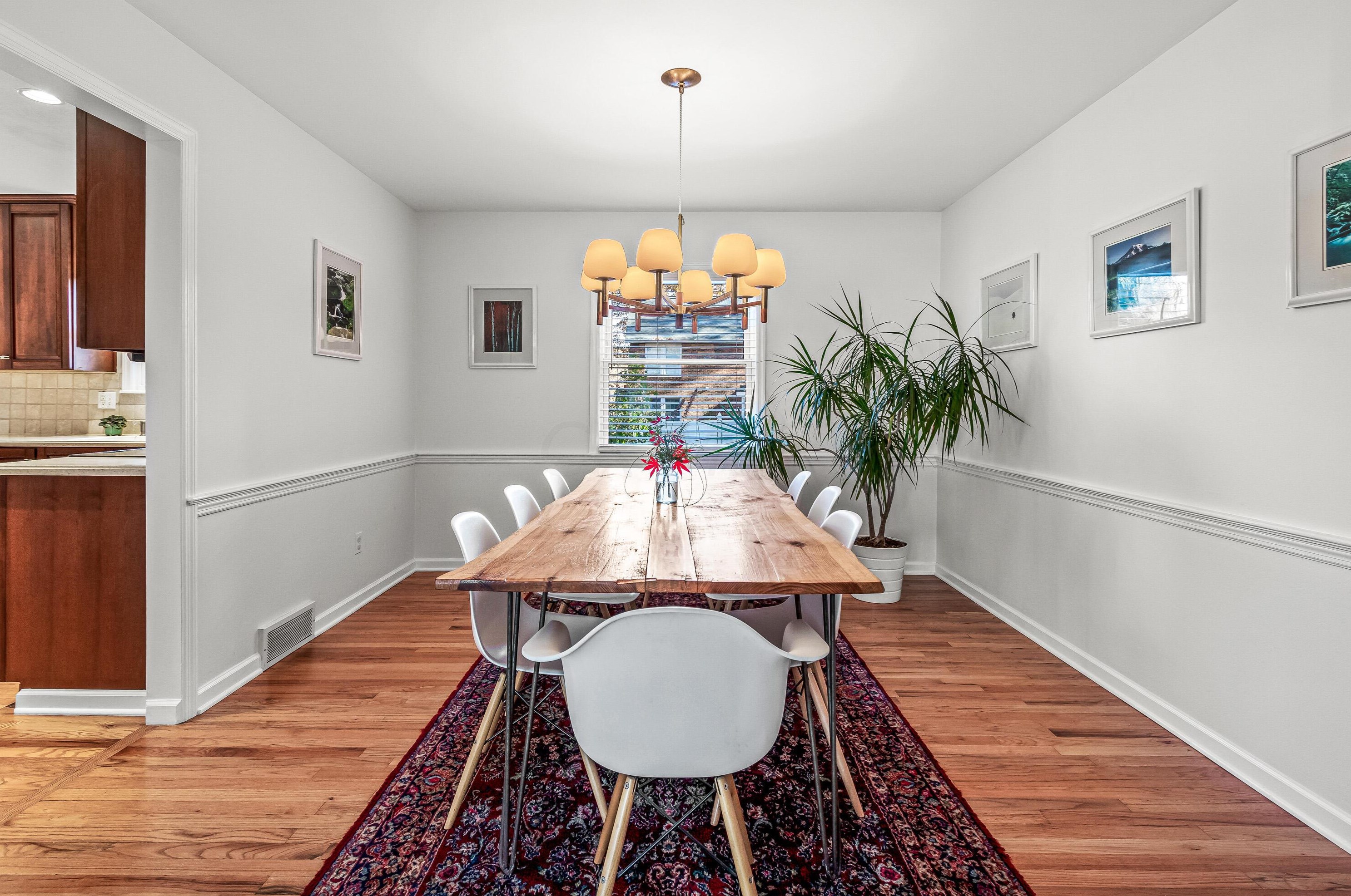 8320 Fairway Dr, Columbus OH 43235-1154 exterior