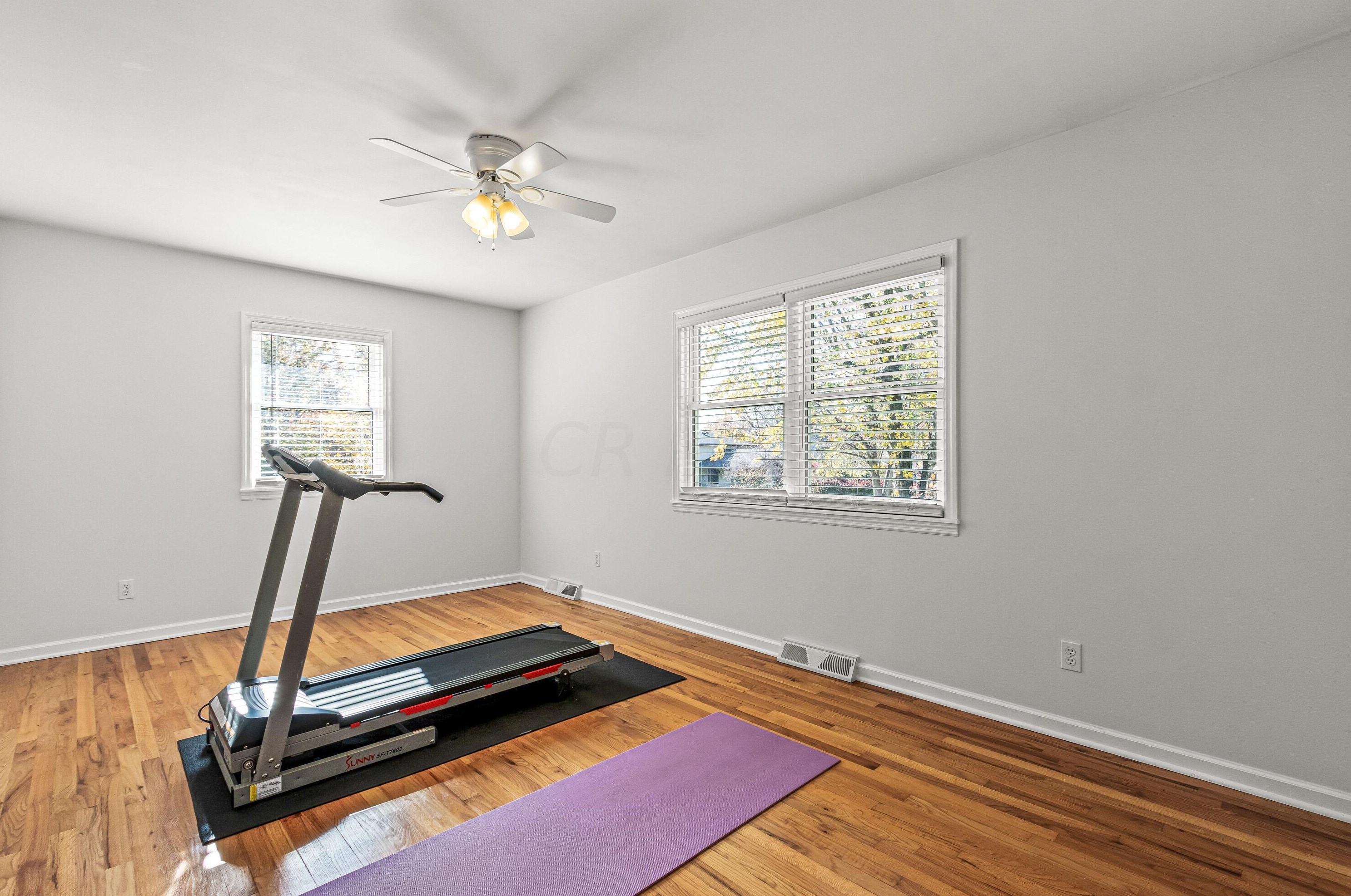 8320 Fairway Dr, Columbus OH 43235-1154 exterior