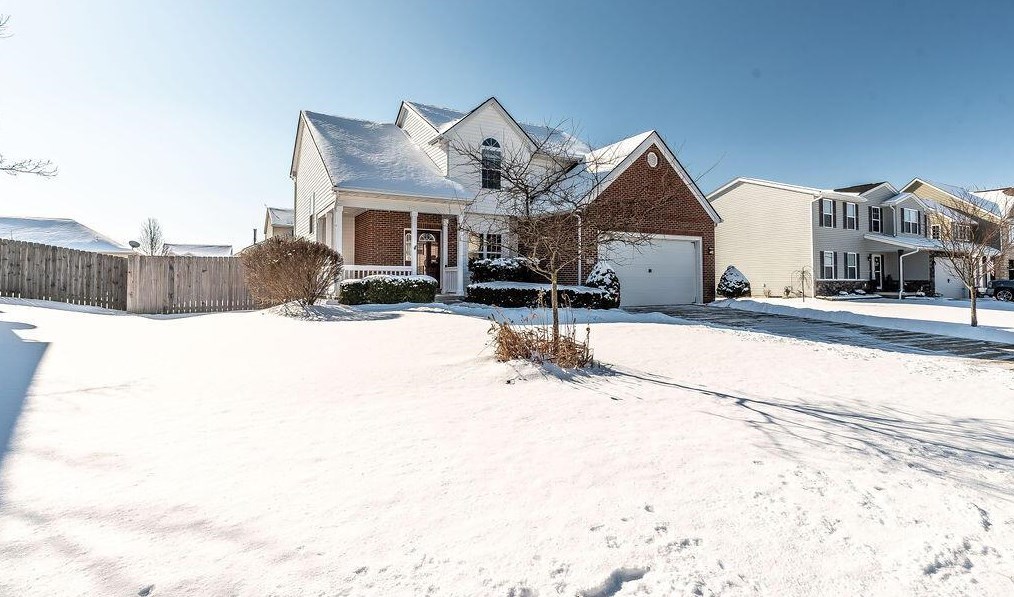 37 Waters Edge Ln, Centerburg, OH 43011