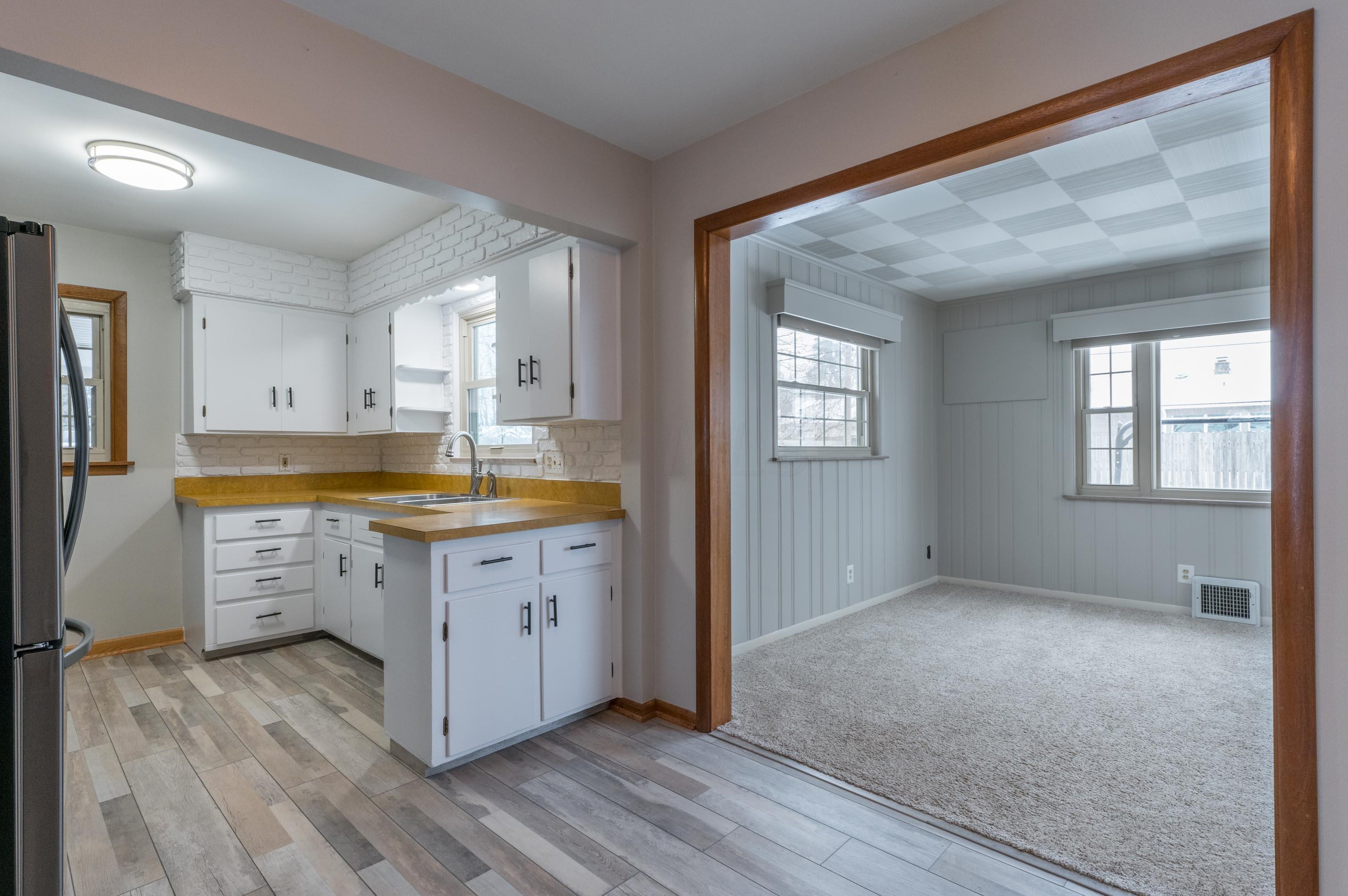 2236 Woodstock Rd, Columbus OH 43221-1844 exterior