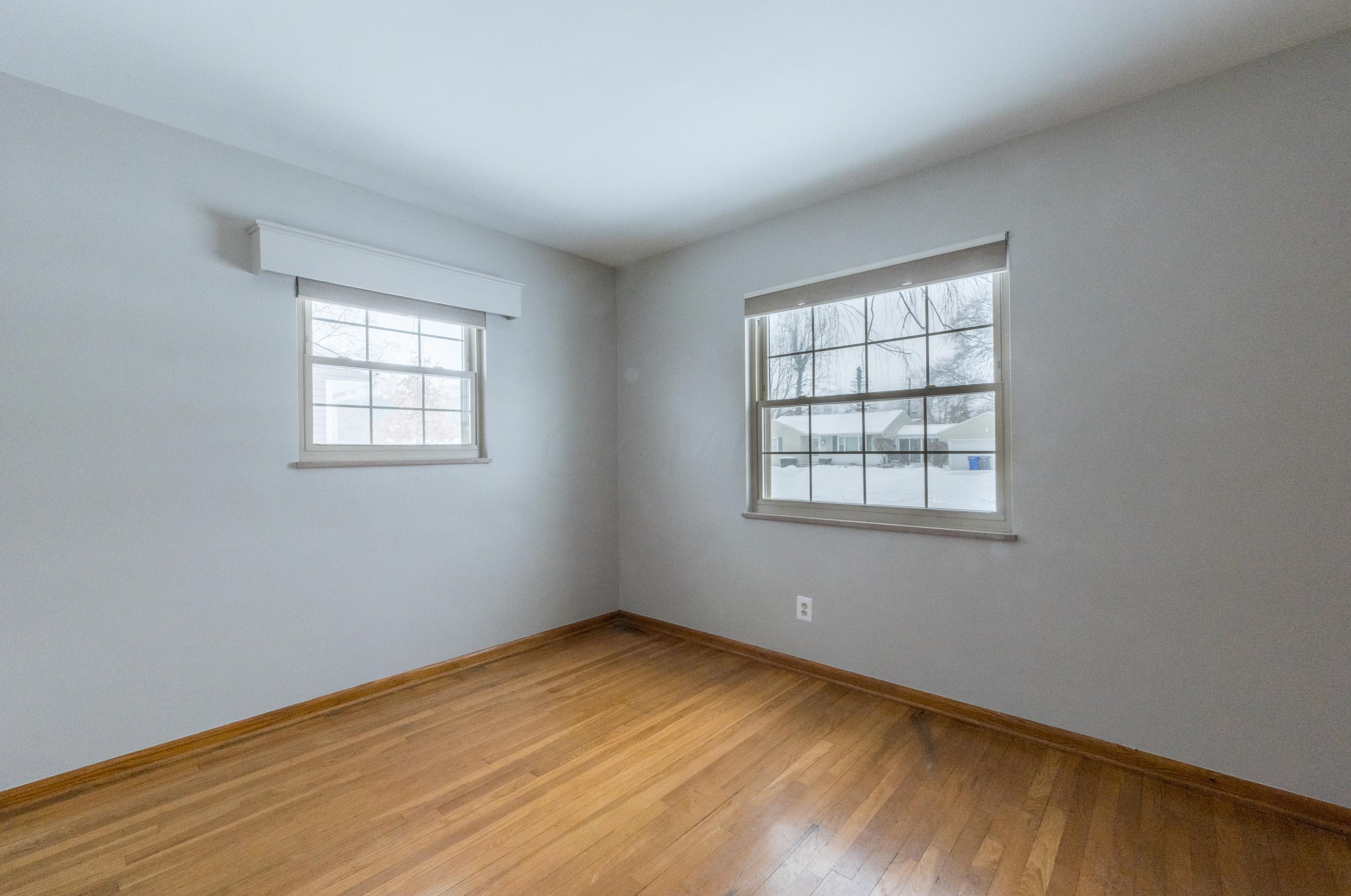 2236 Woodstock Rd, Columbus OH 43221-1844 exterior