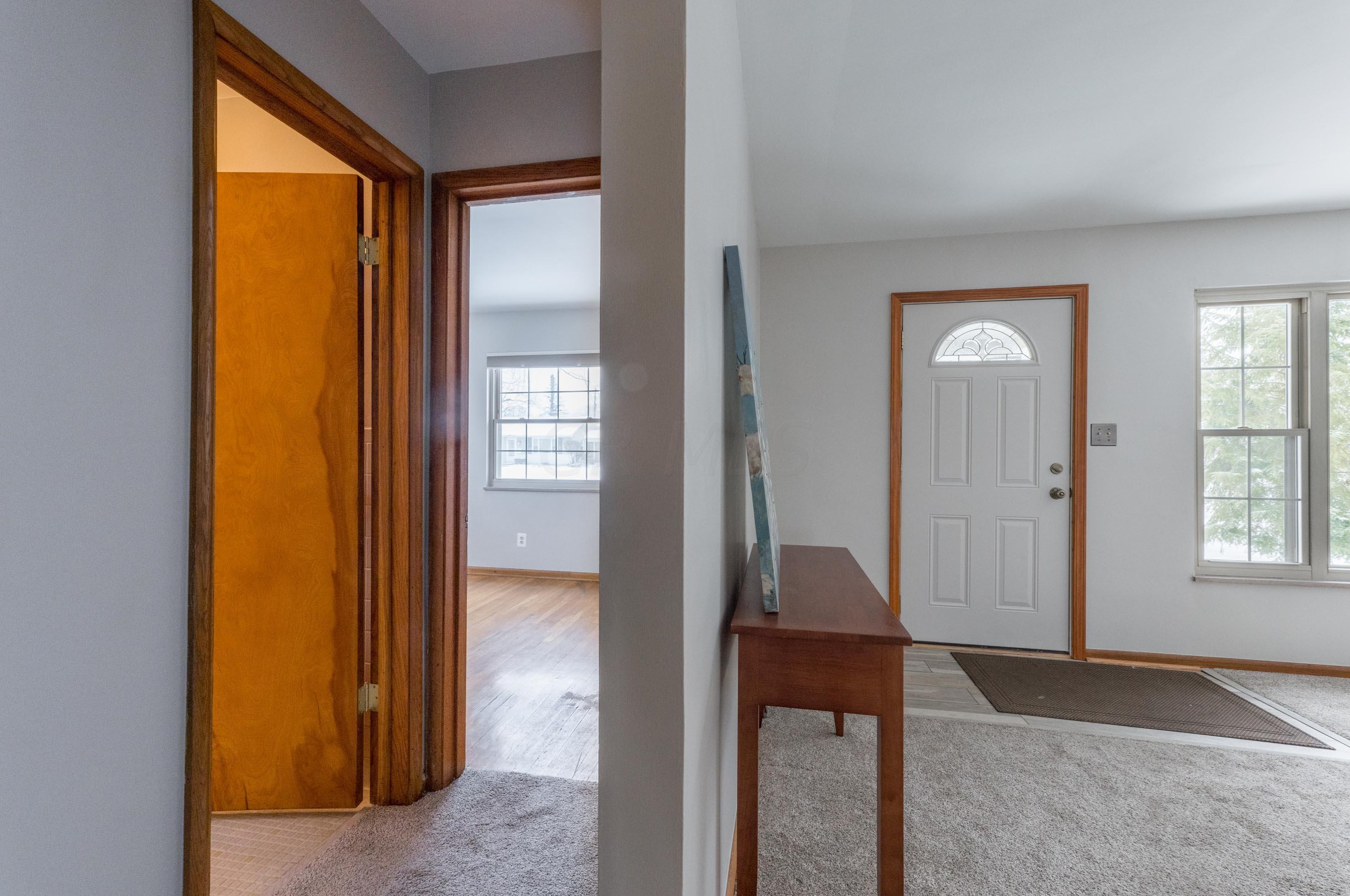 2236 Woodstock Rd, Columbus OH 43221-1844 exterior