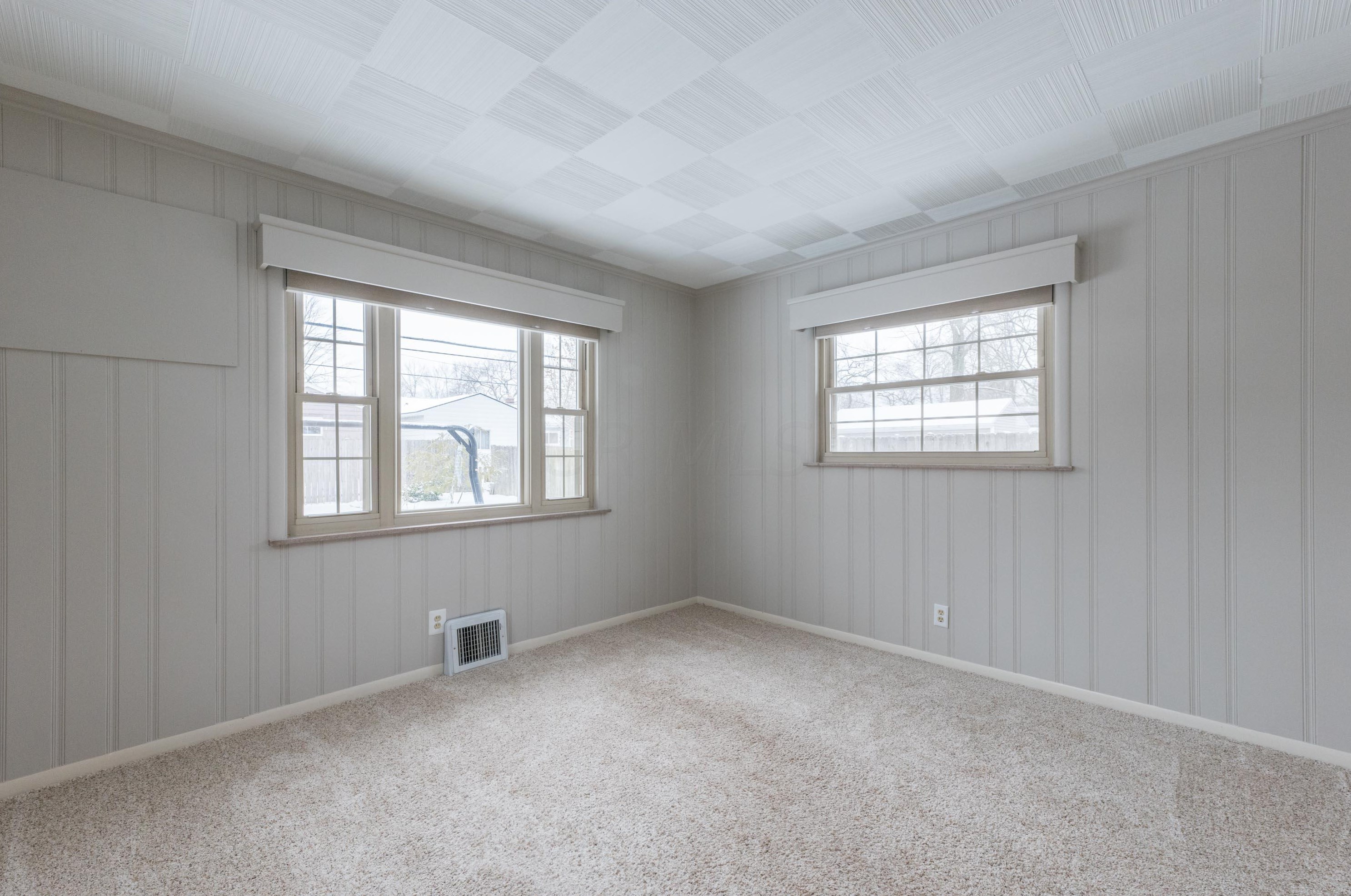 2236 Woodstock Rd, Columbus OH 43221-1844 exterior