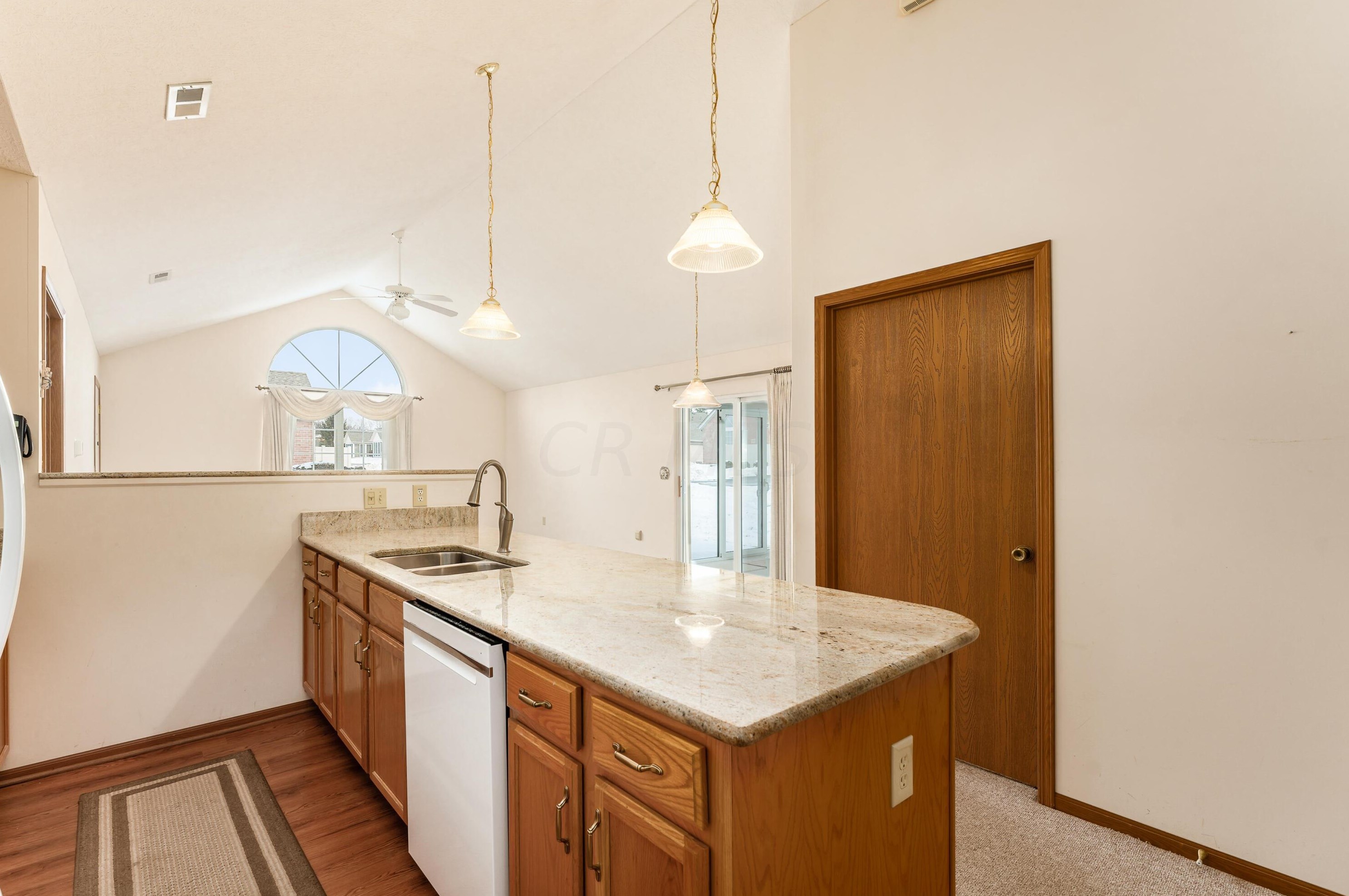 4037 Chennin Dr, Columbus OH 43230 exterior