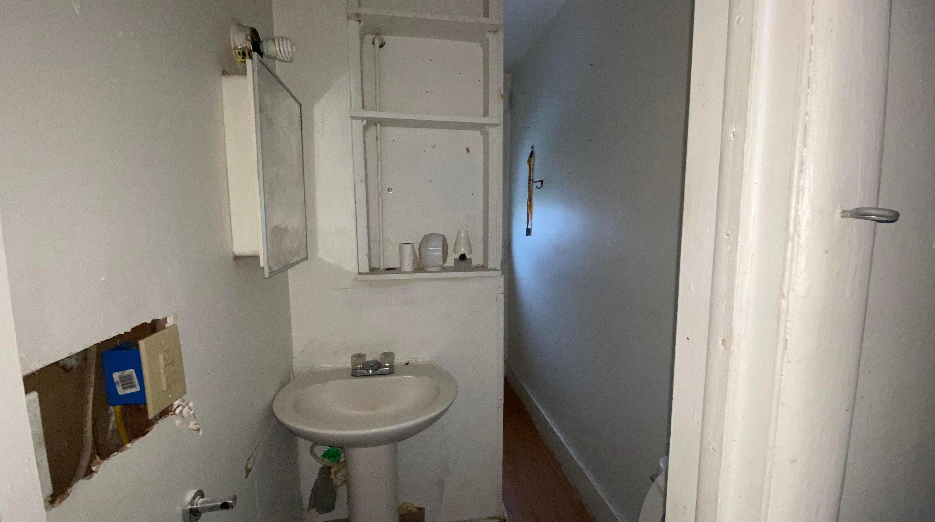 154 Oakley Ave, Columbus OH 43204-3217 exterior