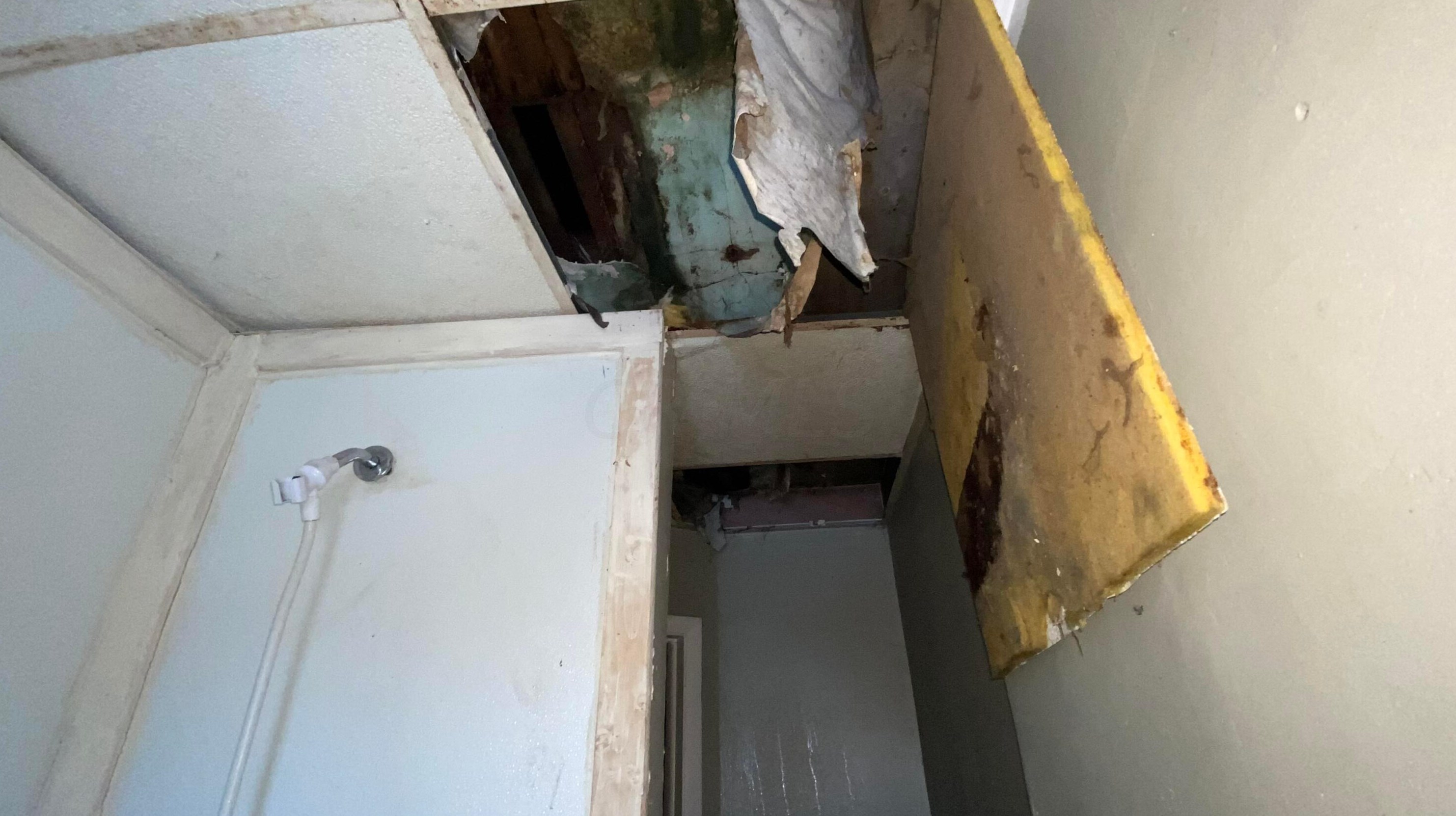 154 Oakley Ave, Columbus OH 43204-3217 exterior