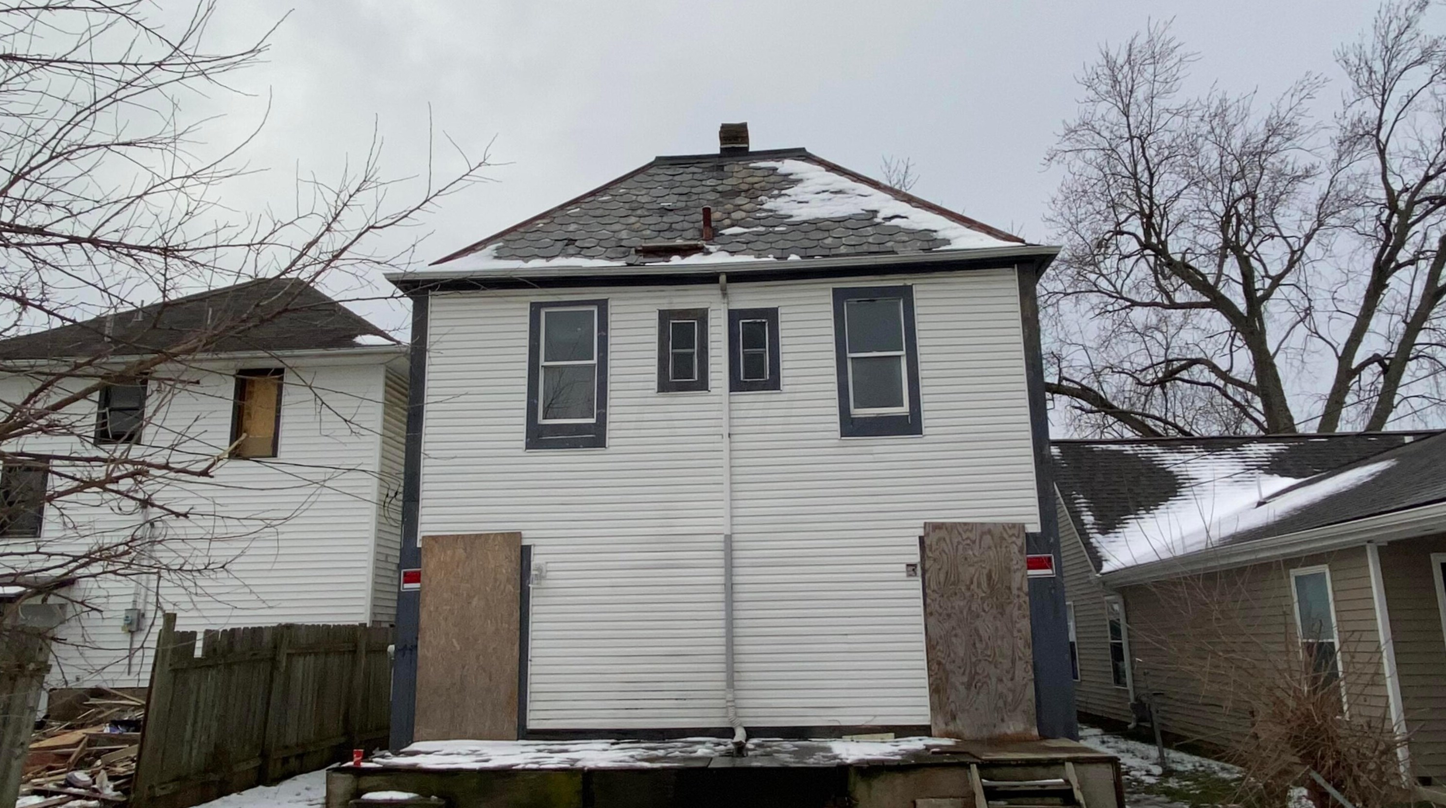 154 Oakley Ave, Columbus OH 43204-3217 exterior