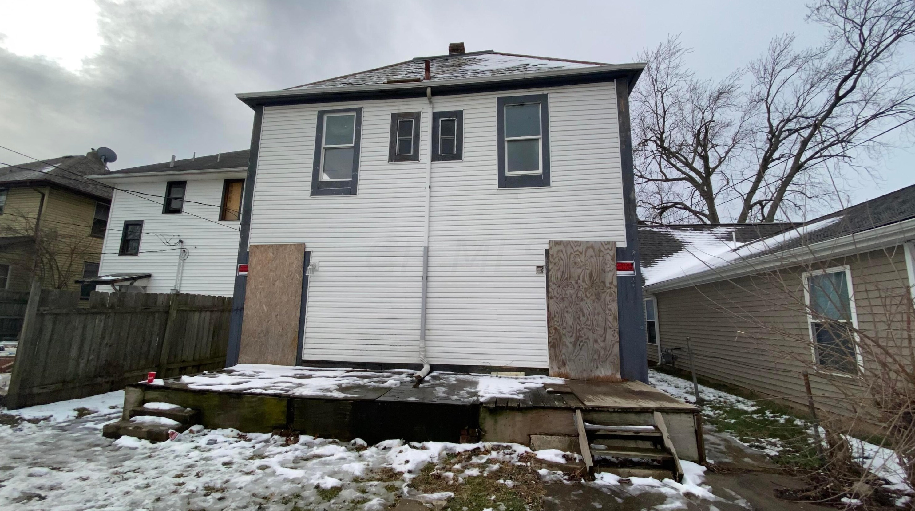 154 Oakley Ave, Columbus OH 43204-3217 exterior